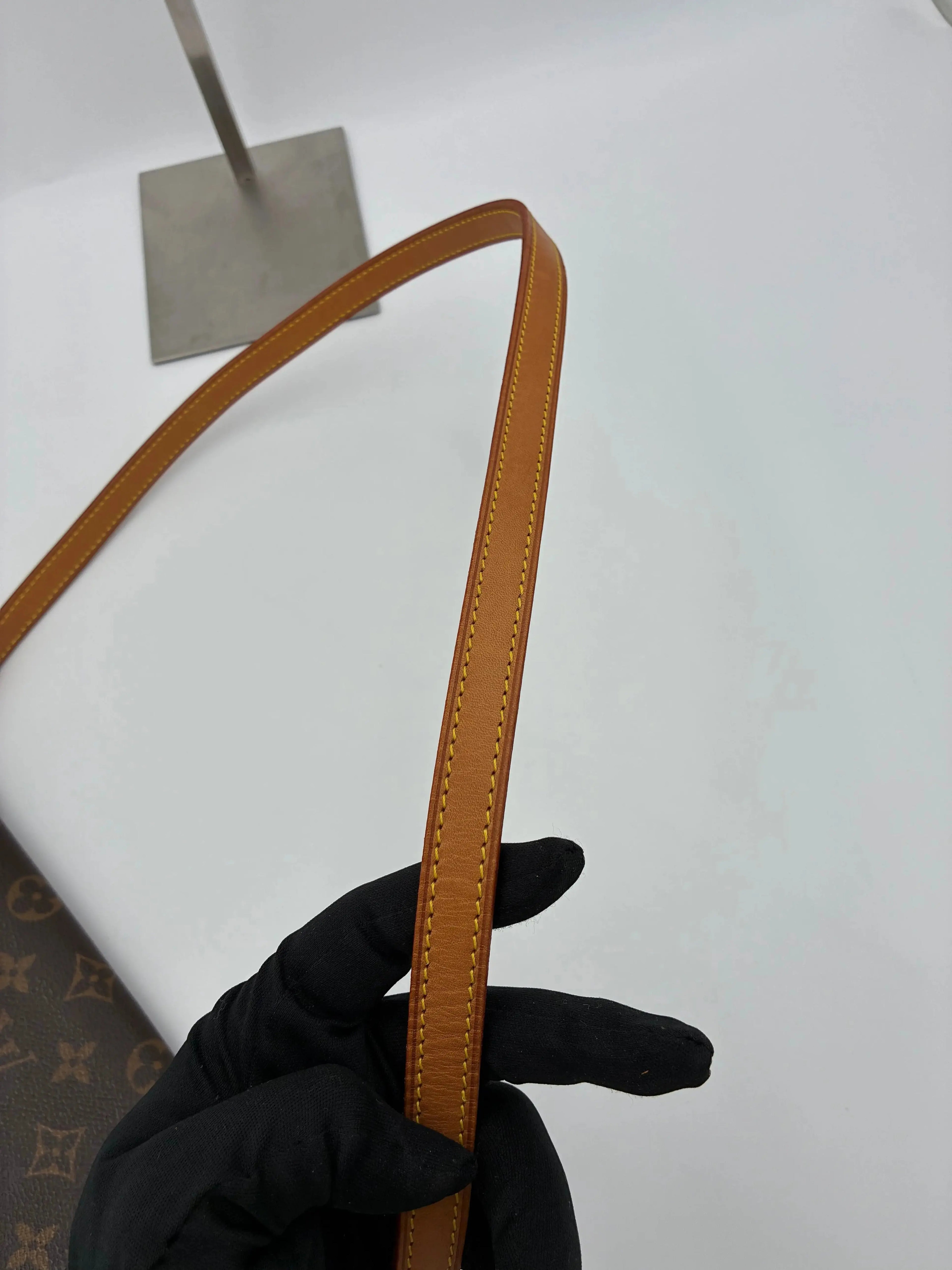 Preloved | Louis Vuitton Monogram Crossbody Pochette Twin GM Louis Vuitton