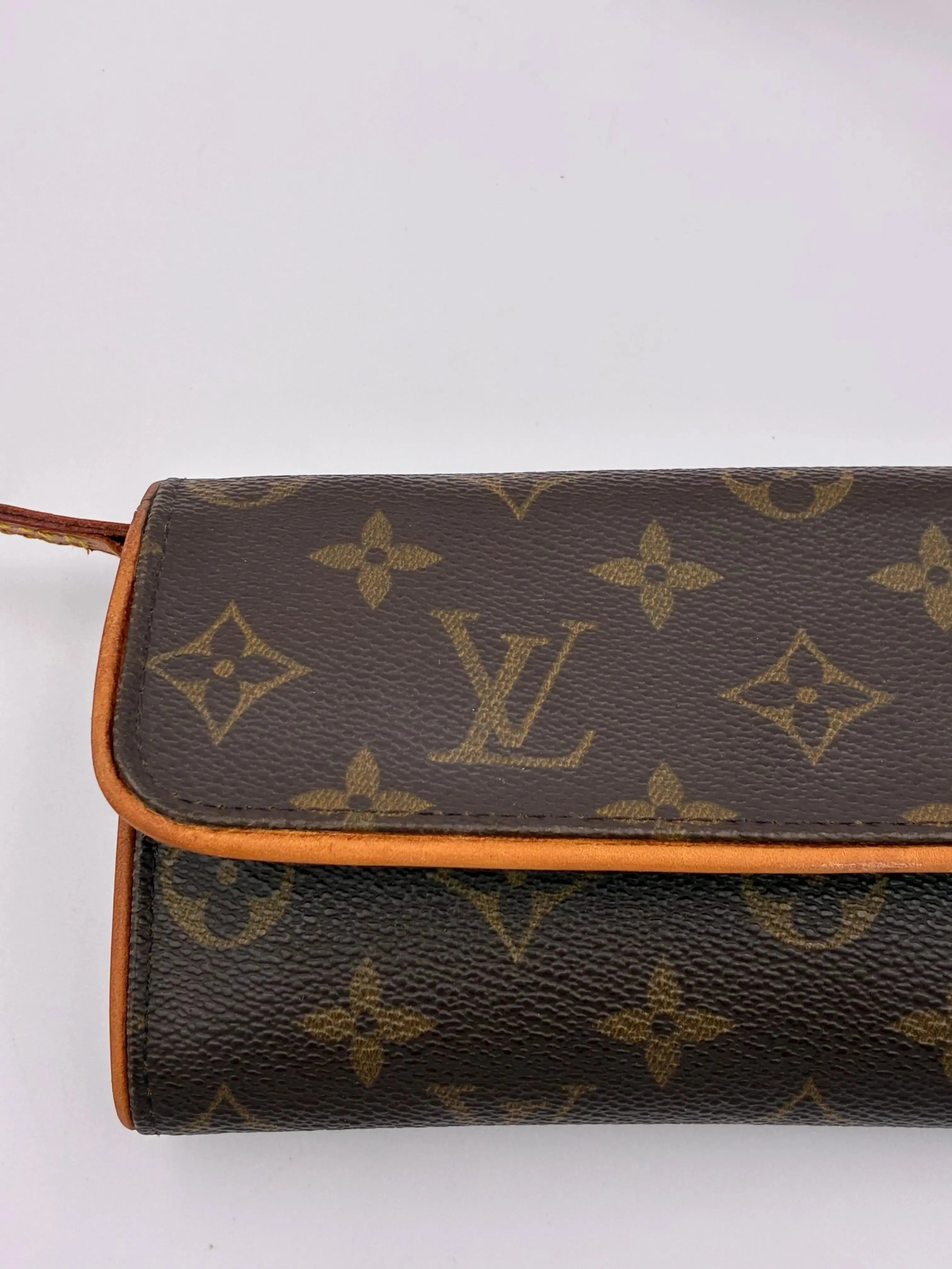 Preloved | Louis Vuitton Monogram Crossbody Pochette Twin PM Louis Vuitton