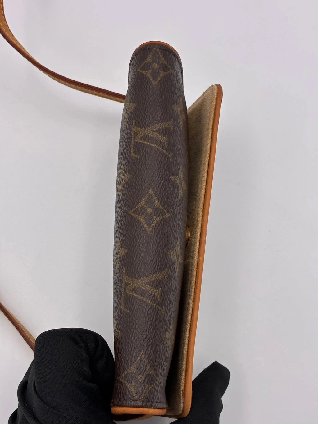 Preloved | Louis Vuitton Monogram Crossbody Pochette Twin PM Louis Vuitton