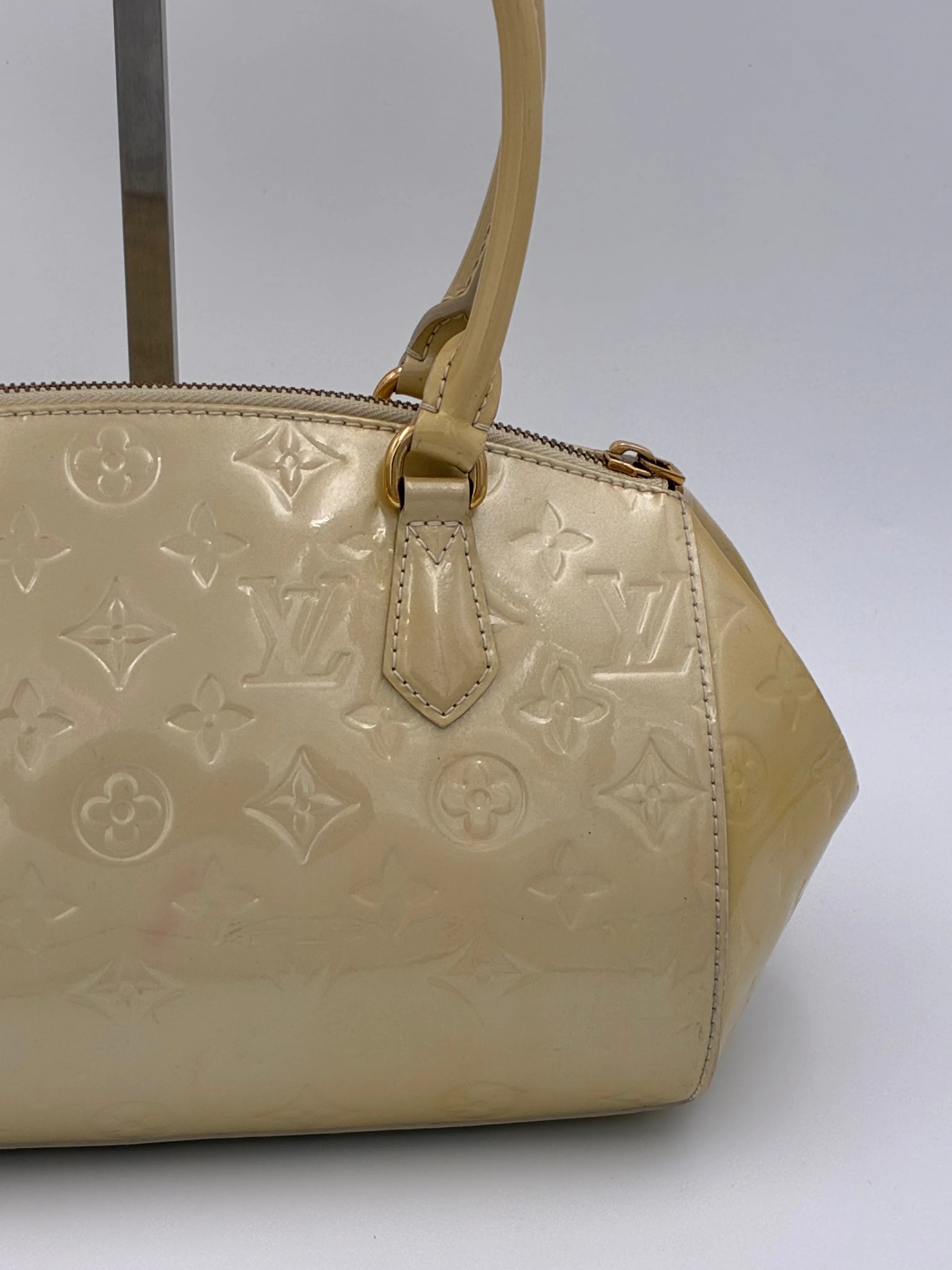 Preloved | Louis Vuitton Monogram Vernis Sherwood PM Håndtaske i Beige Louis Vuitton
