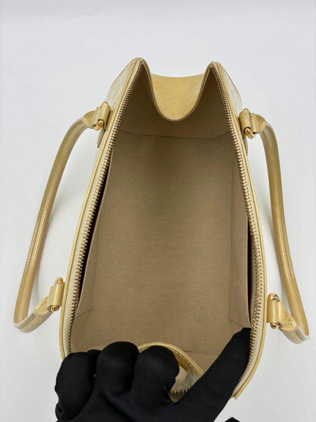 Preloved | Louis Vuitton Monogram Vernis Sherwood PM Håndtaske i Beige Louis Vuitton
