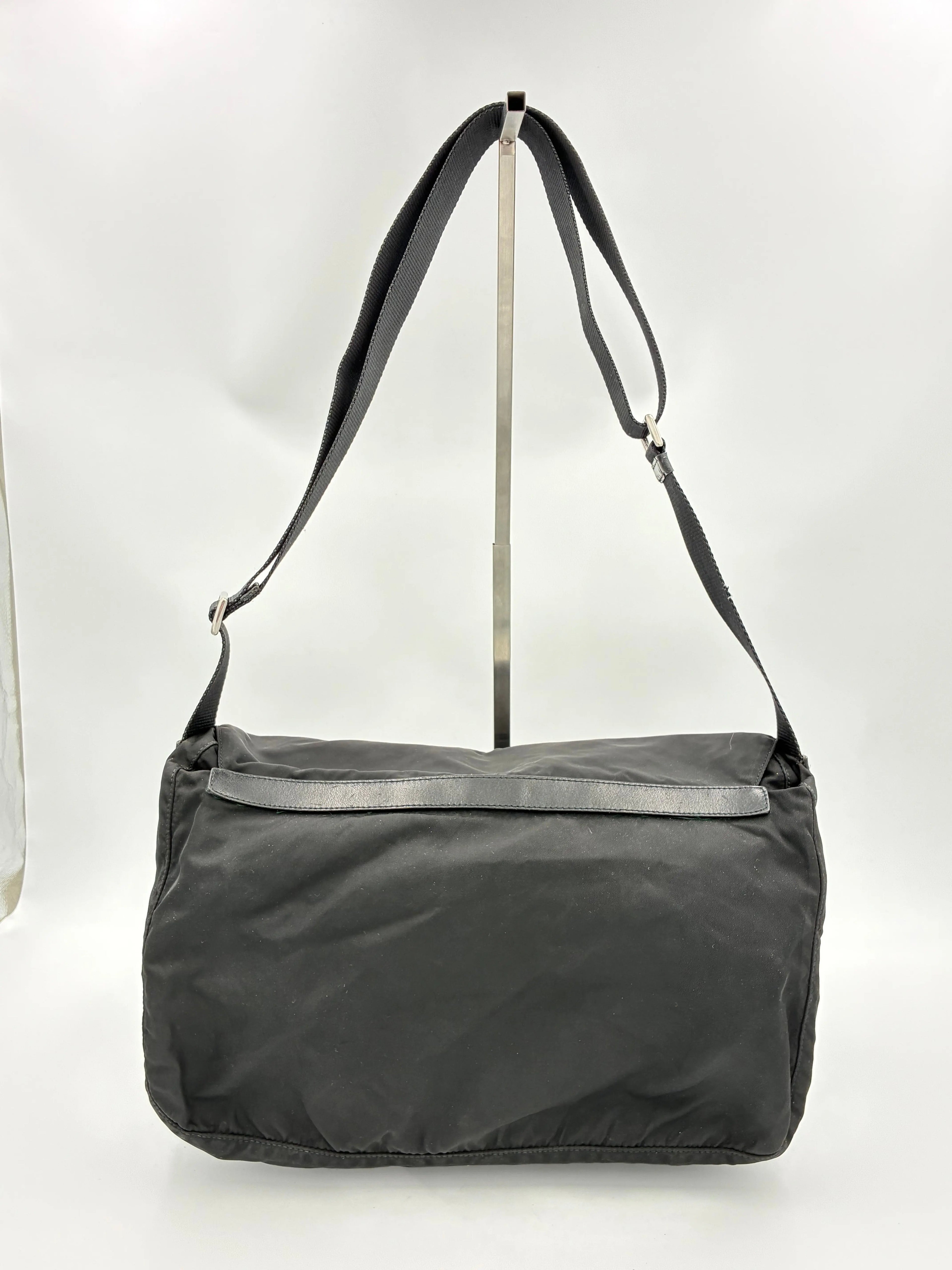 (11174_0418) PRADA Nylon Messenger Crossbody Sort (PERSONLIG TASKE) Prada