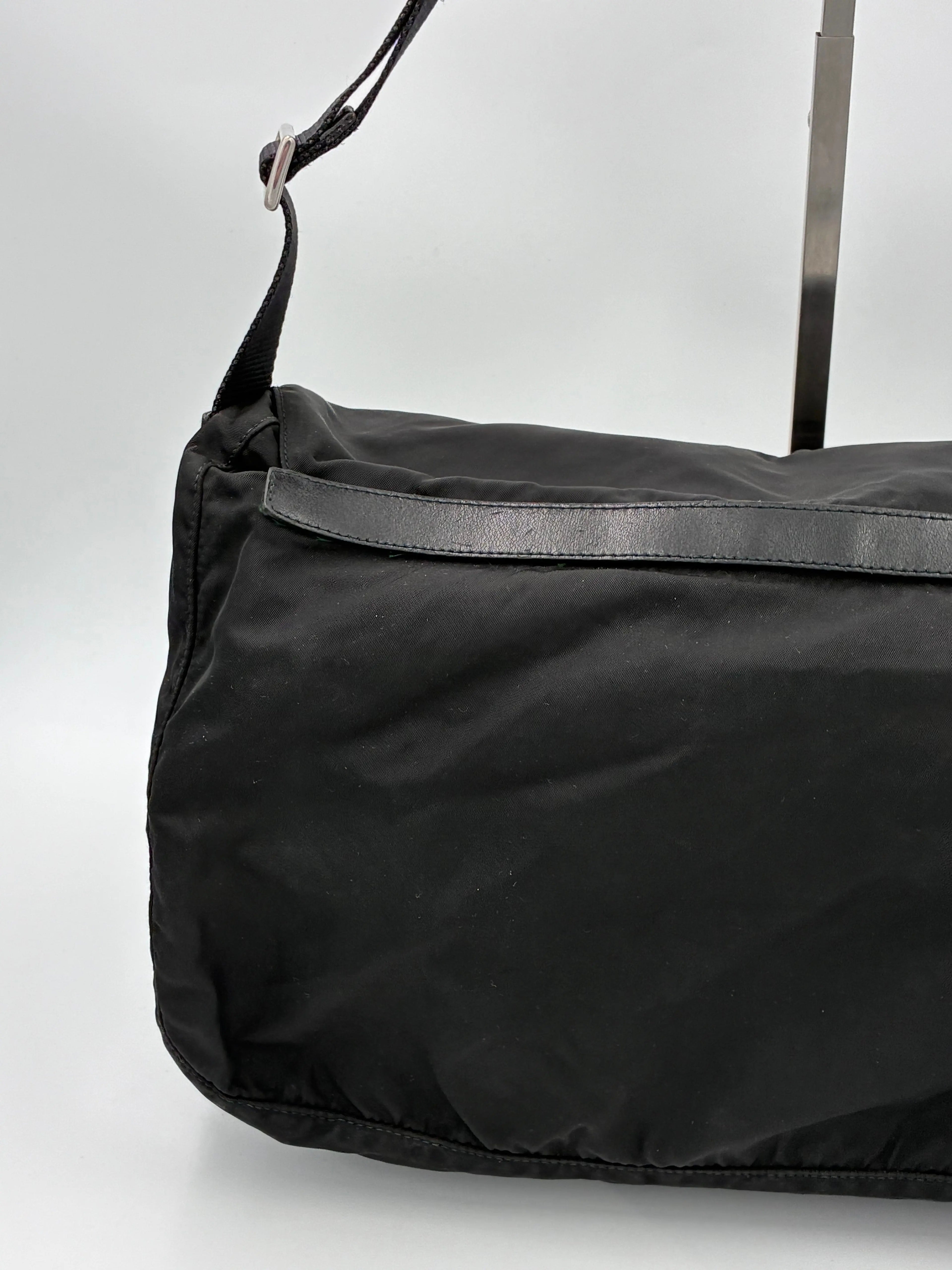 (11174_0418) PRADA Nylon Messenger Crossbody Sort (PERSONLIG TASKE) Prada