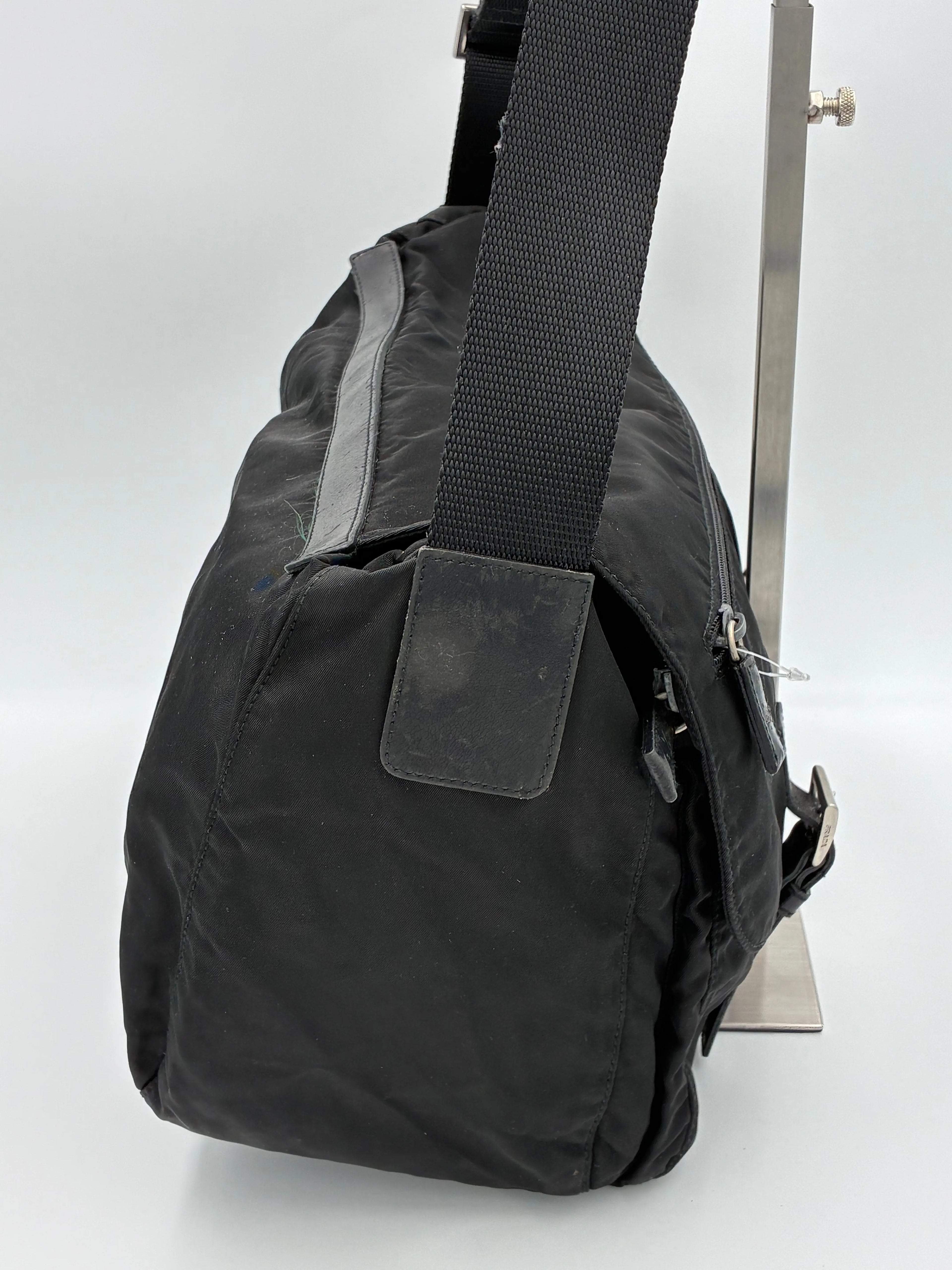 (11174_0418) PRADA Nylon Messenger Crossbody Sort (PERSONLIG TASKE) Prada