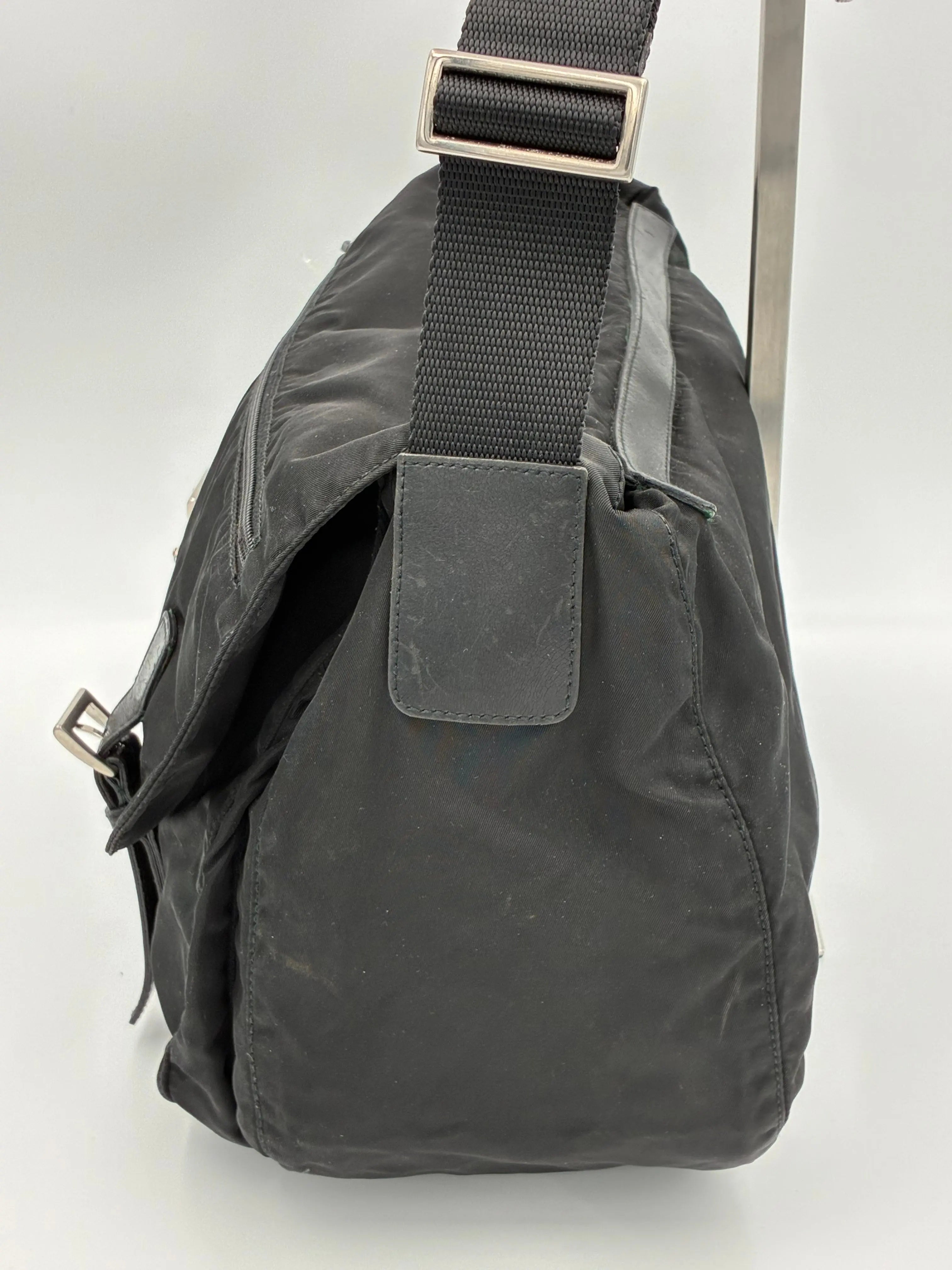 (11174_0418) PRADA Nylon Messenger Crossbody Sort (PERSONLIG TASKE) Prada