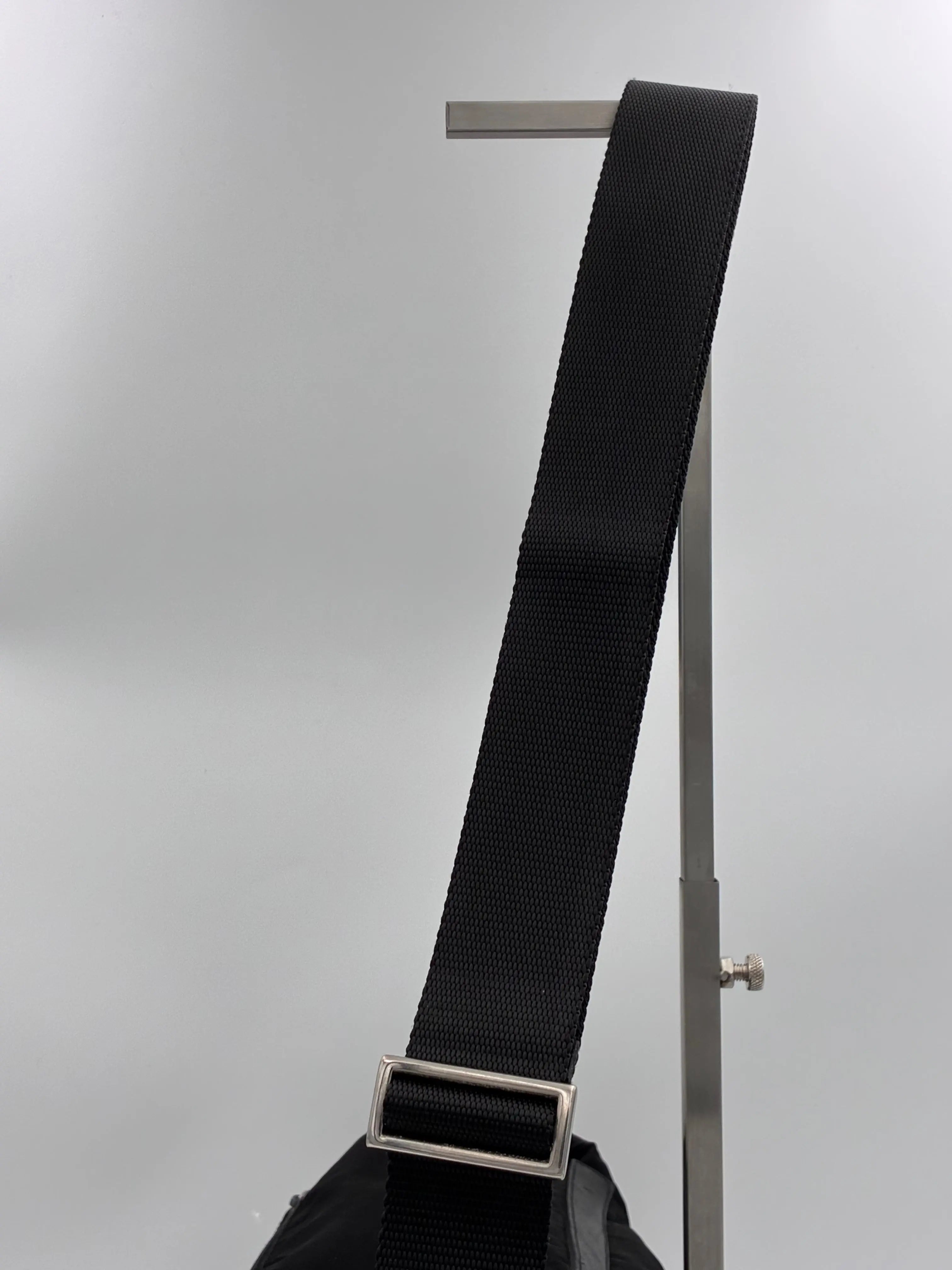 (11174_0418) PRADA Nylon Messenger Crossbody Sort (PERSONLIG TASKE) Prada