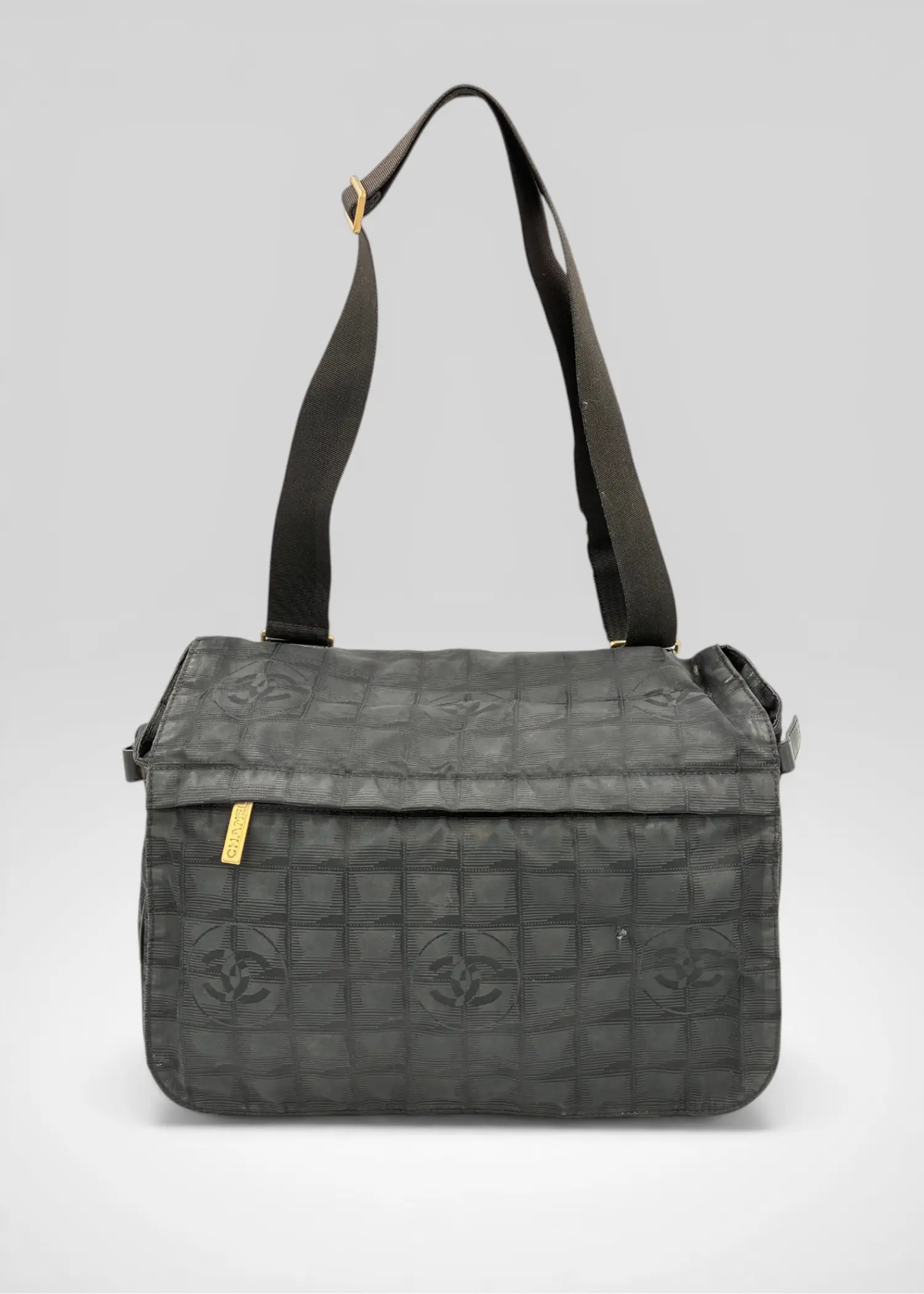 (11172_0023) CHANEL New Travel Line Crossbody Sort (PERSONLIG TASKE) Chanel