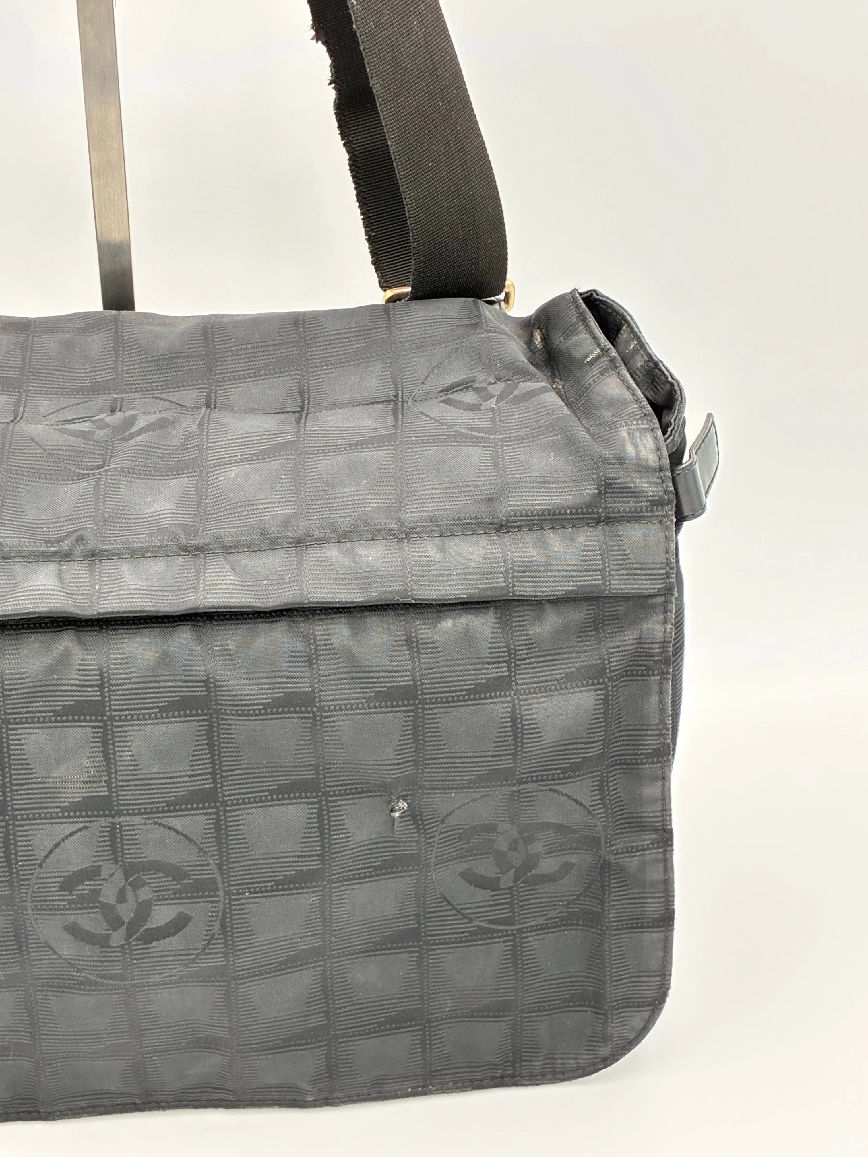 (11172_0023) CHANEL New Travel Line Crossbody Sort (PERSONLIG TASKE) Chanel