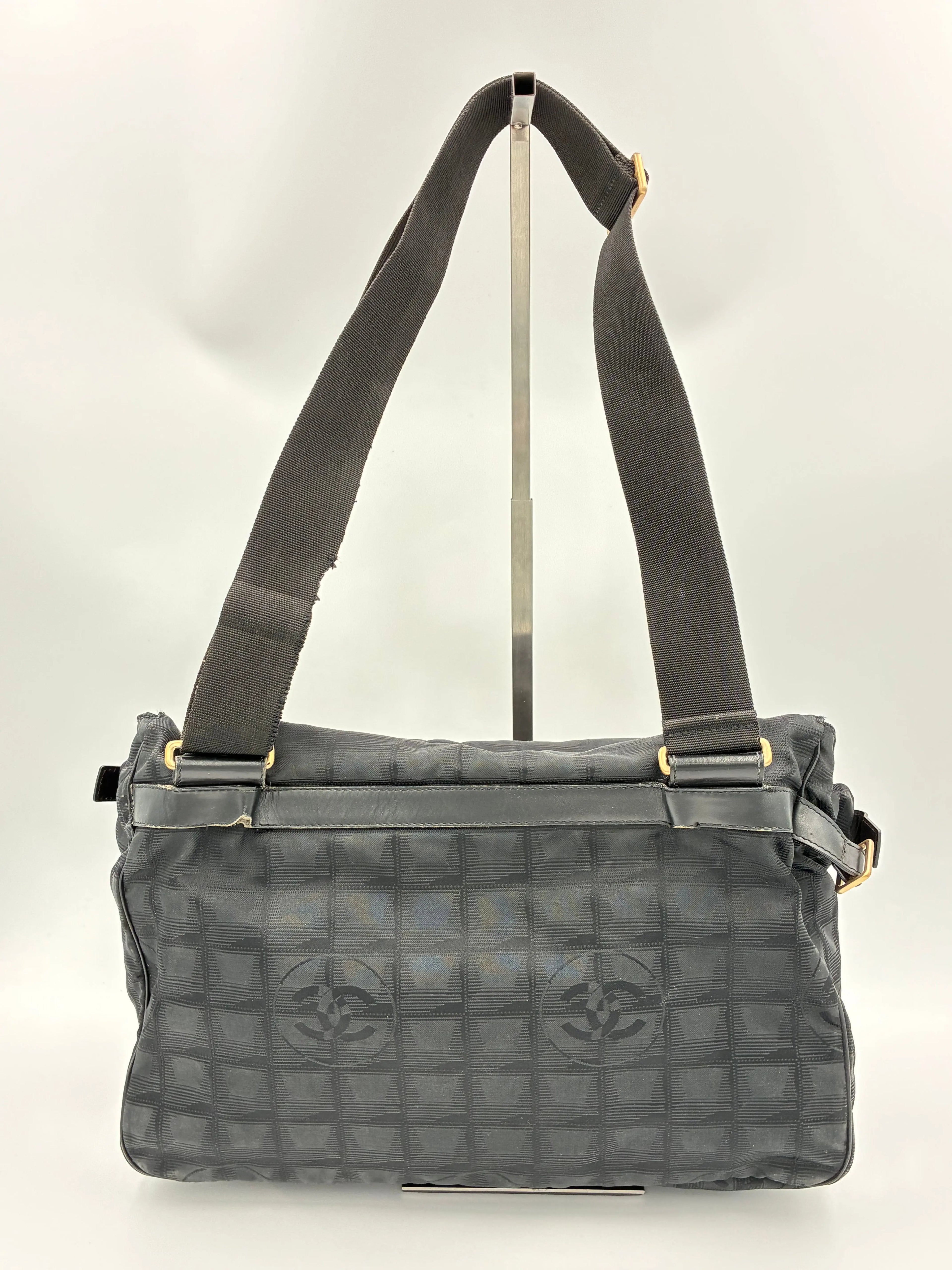 (11172_0023) CHANEL New Travel Line Crossbody Sort (PERSONLIG TASKE) Chanel