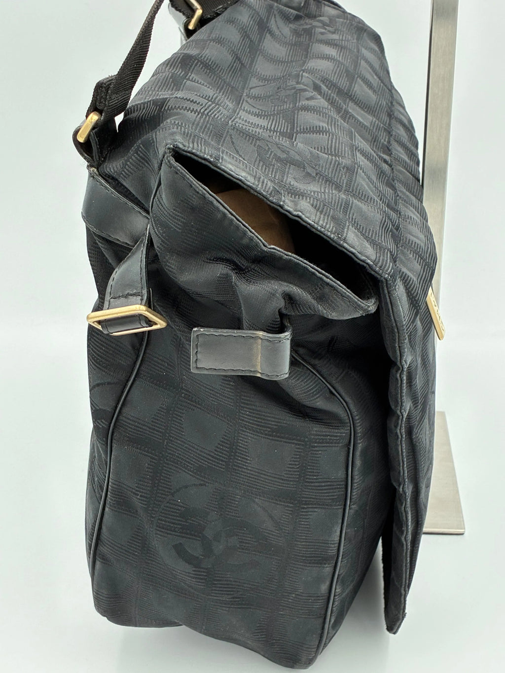 (11172_0023) CHANEL New Travel Line Crossbody Sort (PERSONLIG TASKE) Chanel