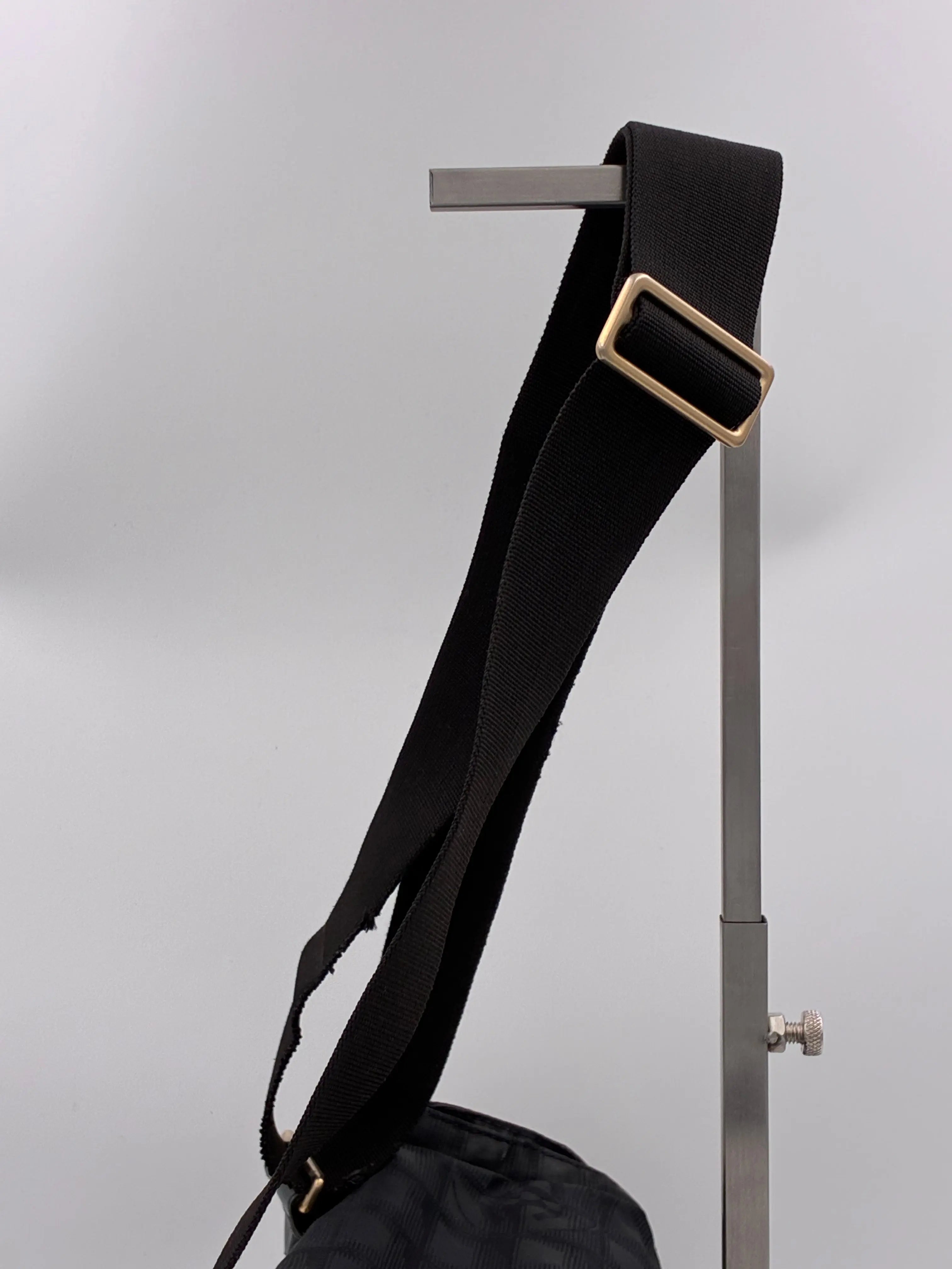 (11172_0023) CHANEL New Travel Line Crossbody Sort (PERSONLIG TASKE) Chanel