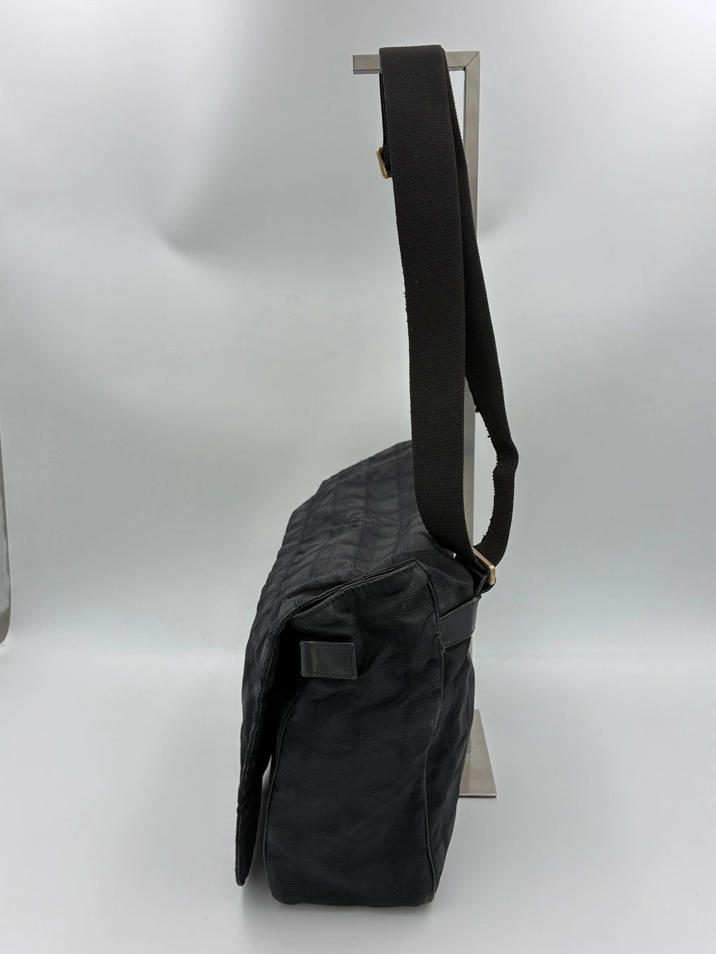 (11172_0023) CHANEL New Travel Line Crossbody Sort (PERSONLIG TASKE) Chanel