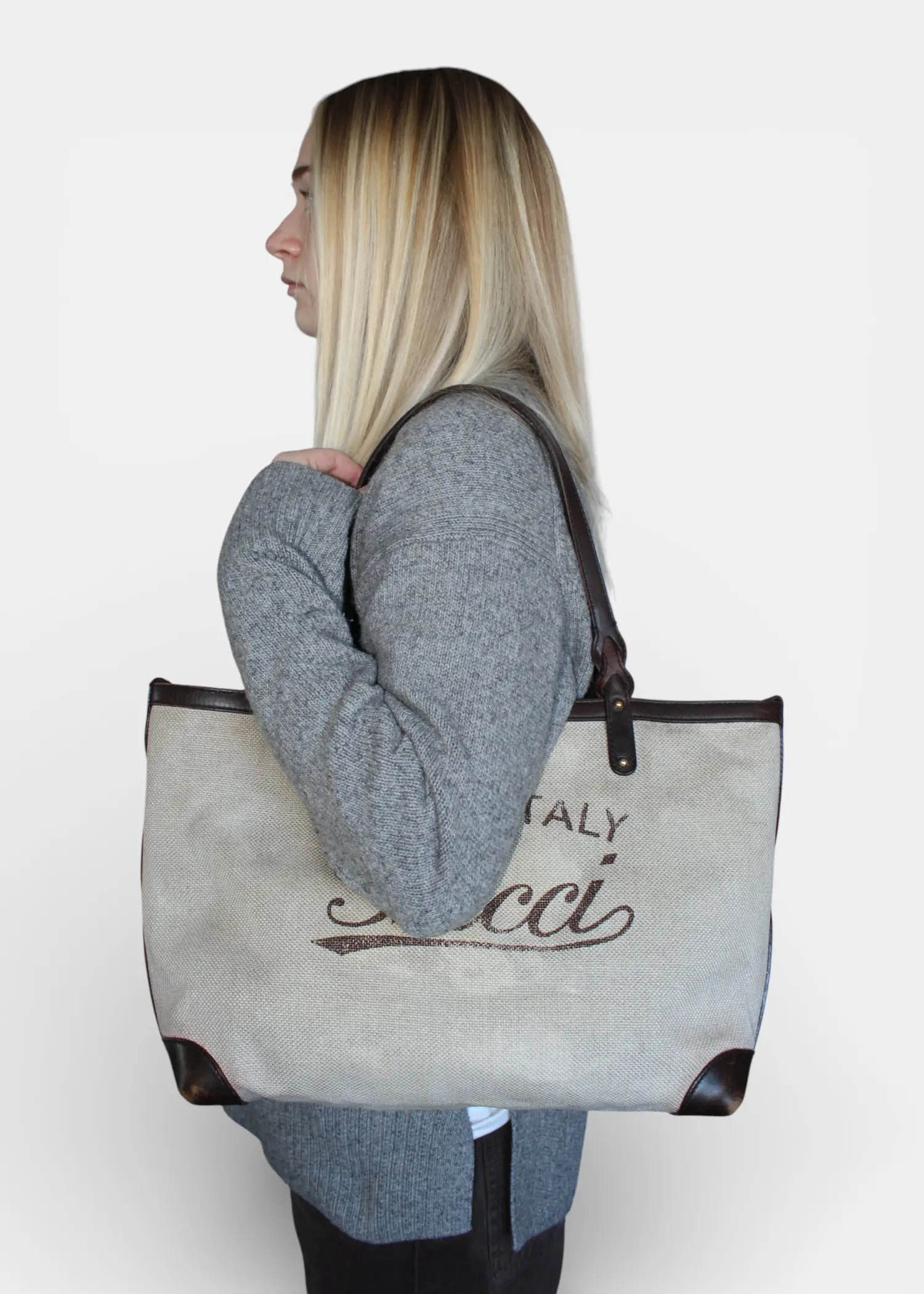 Preloved | Gucci GG Hvid Canvas Totebag 'Made In Italy' med Pouch