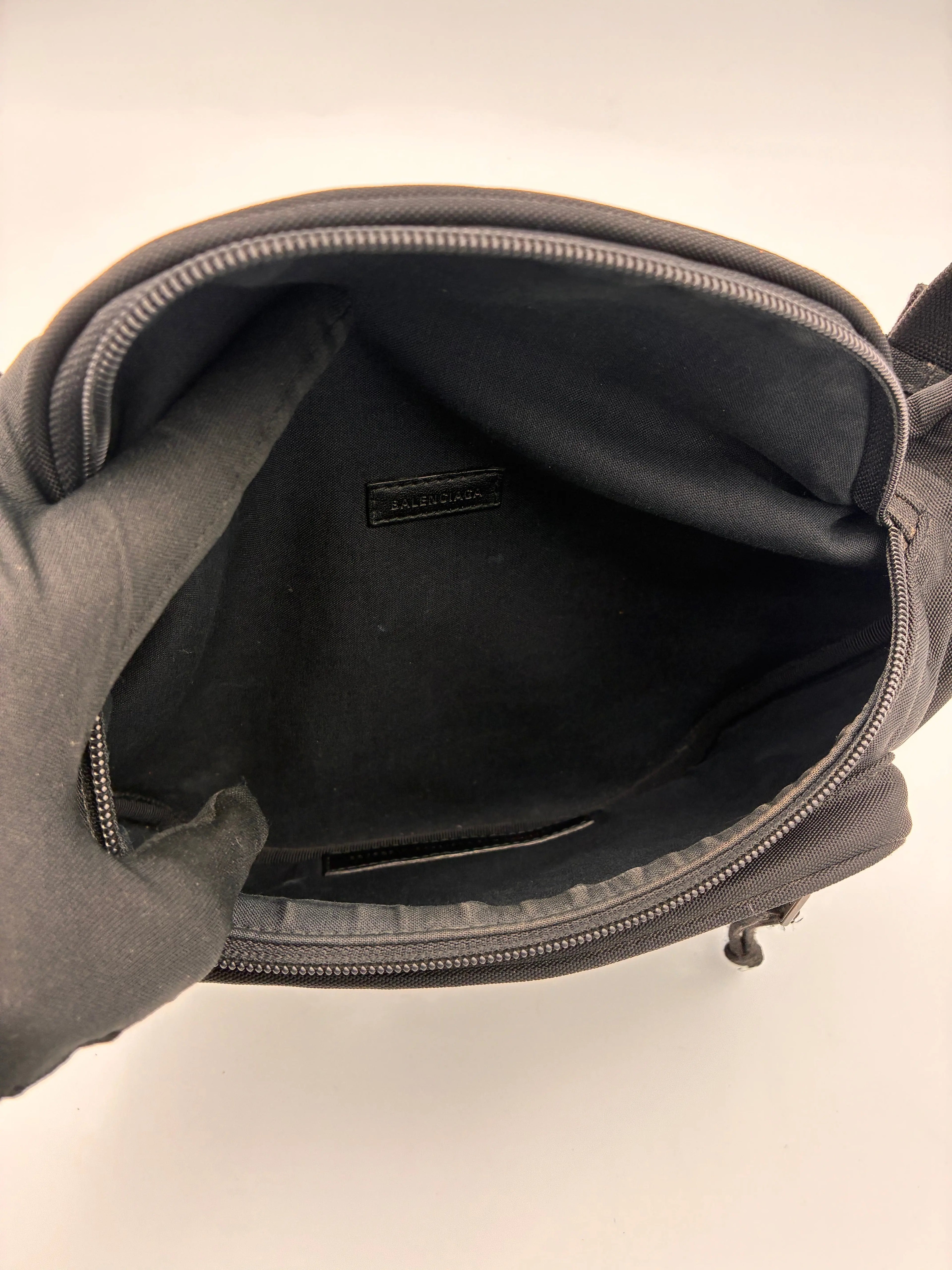 Preloved | Balenciaga Political Logo Bæltetaske i Sort Nylon Balenciaga