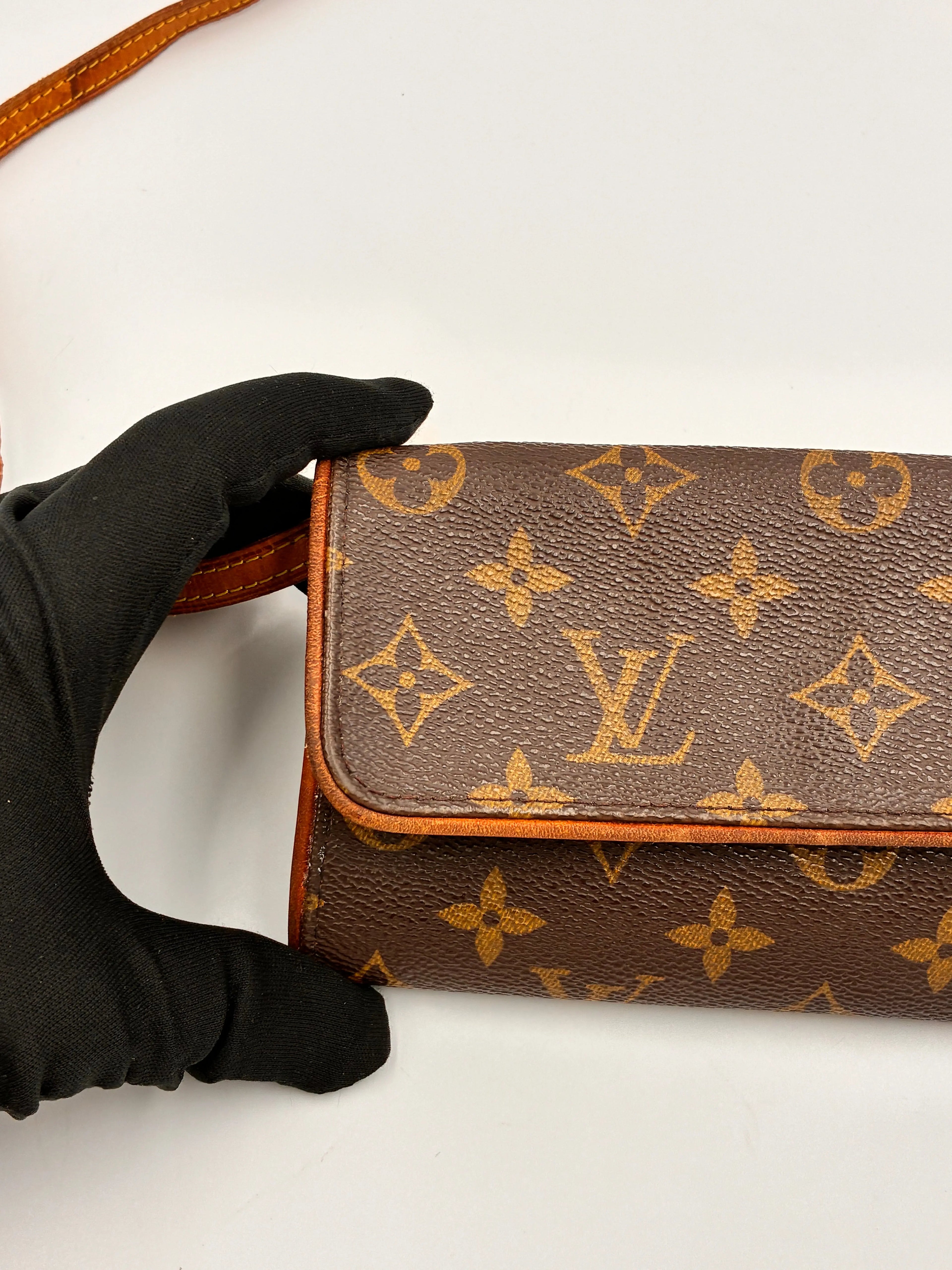 Preloved | Louis Vuitton Monogram Crossbody Pochette Twin PM Louis Vuitton