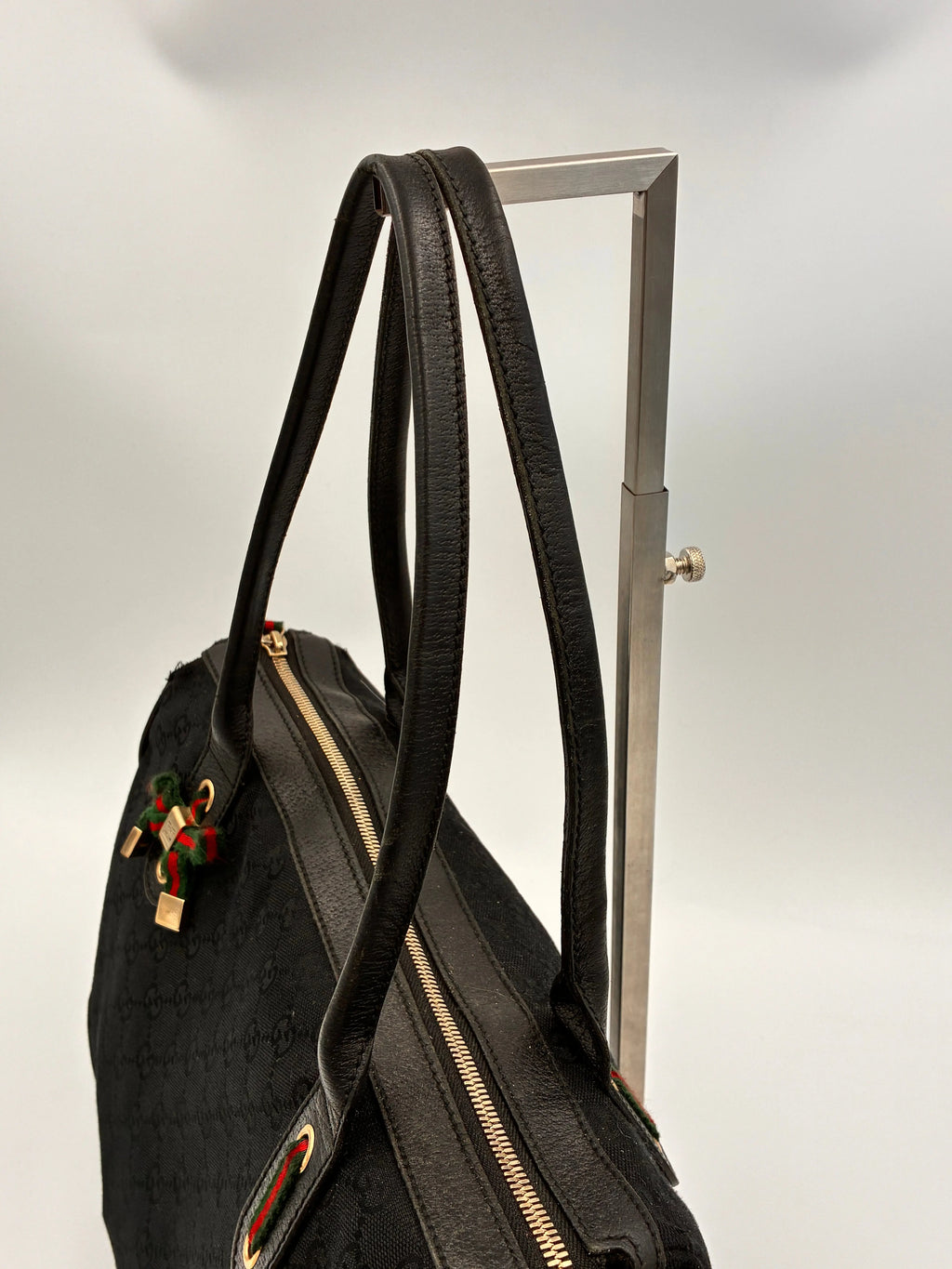 Preloved | Gucci Monogram Princy Skuldertaske i Sort Canvas m. Grøn & Rød Sløjfe Gucci
