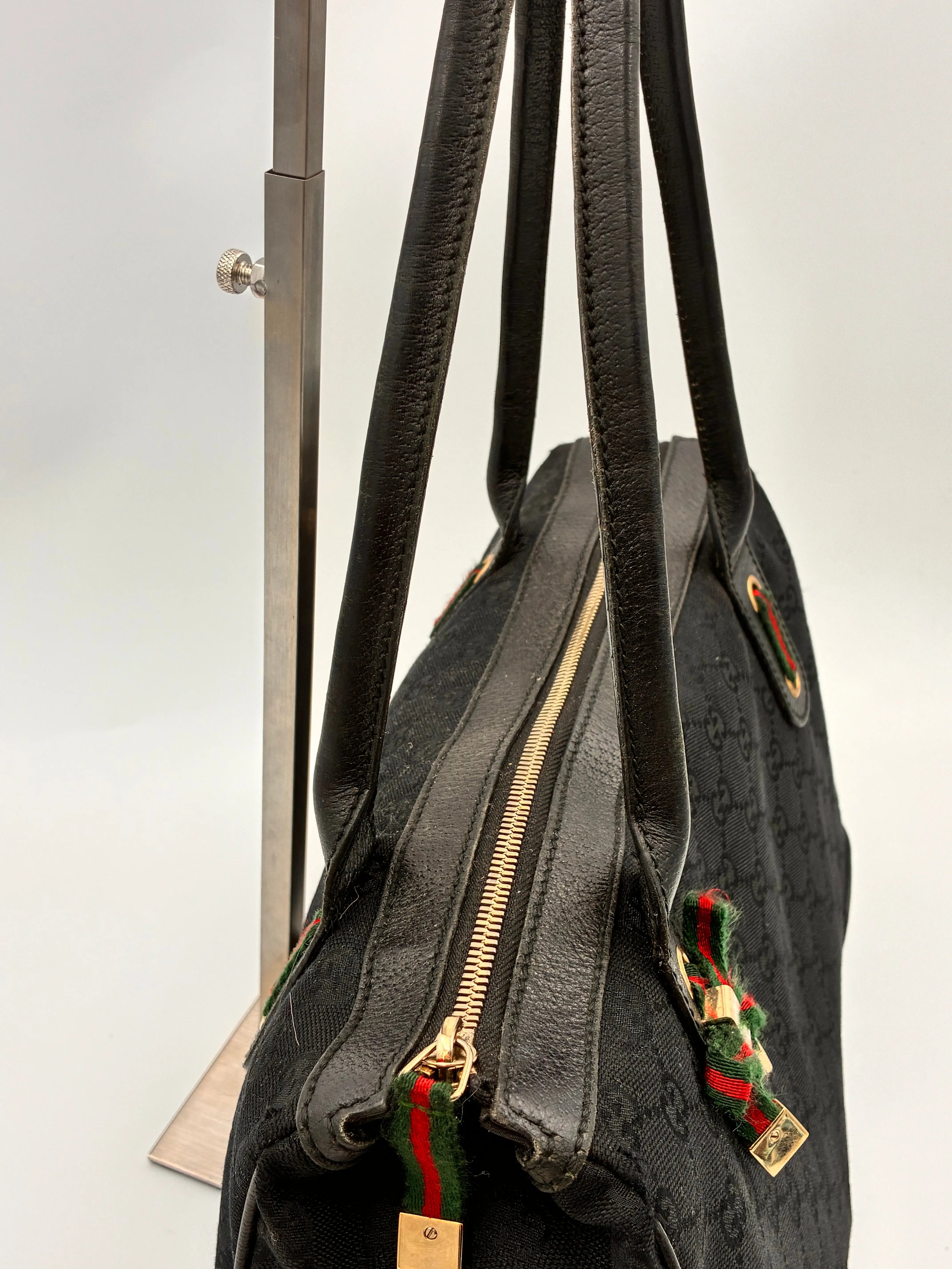Preloved | Gucci Monogram Princy Skuldertaske i Sort Canvas m. Grøn & Rød Sløjfe Gucci