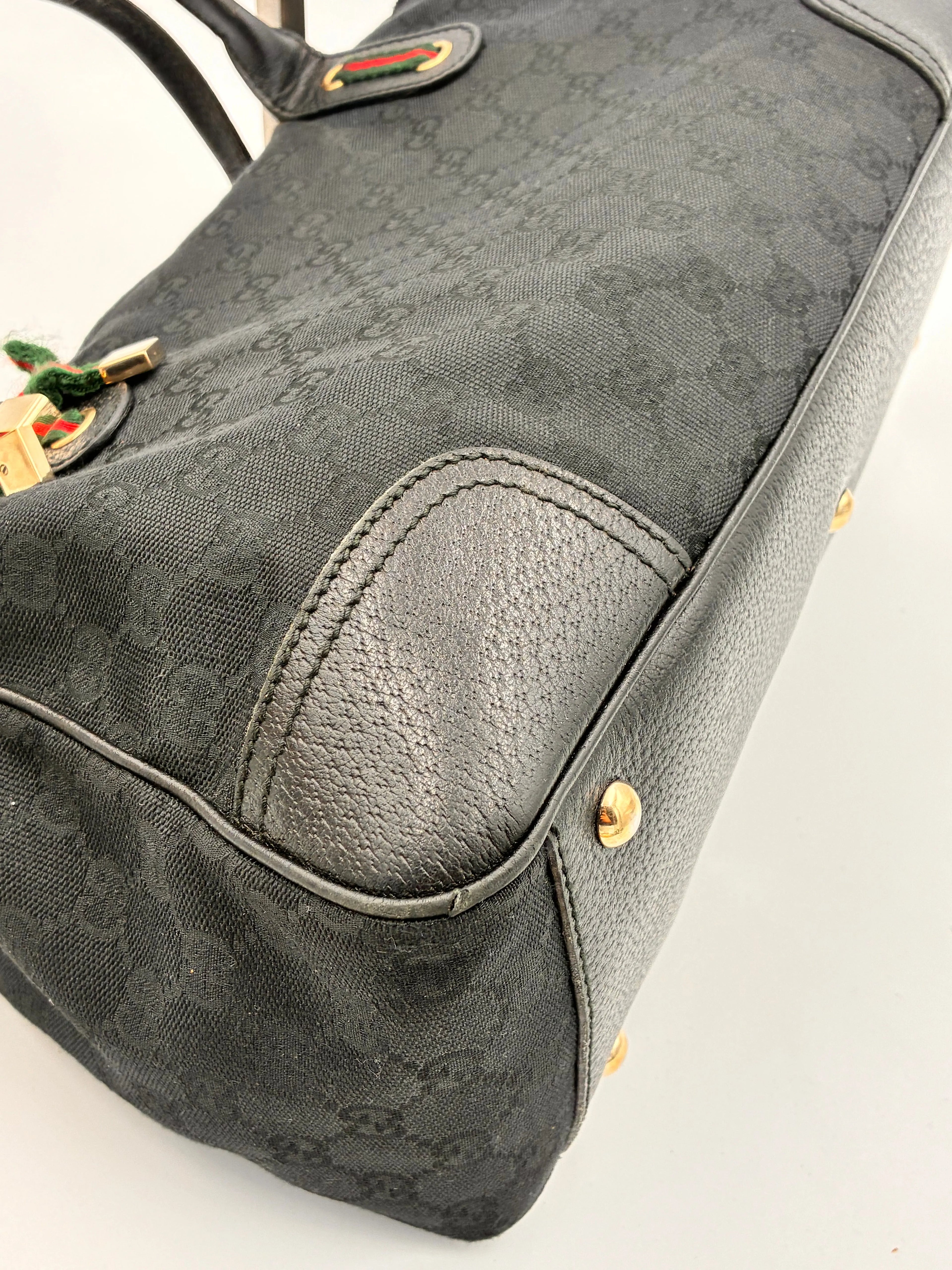 Preloved | Gucci Monogram Princy Skuldertaske i Sort Canvas m. Grøn & Rød Sløjfe Gucci