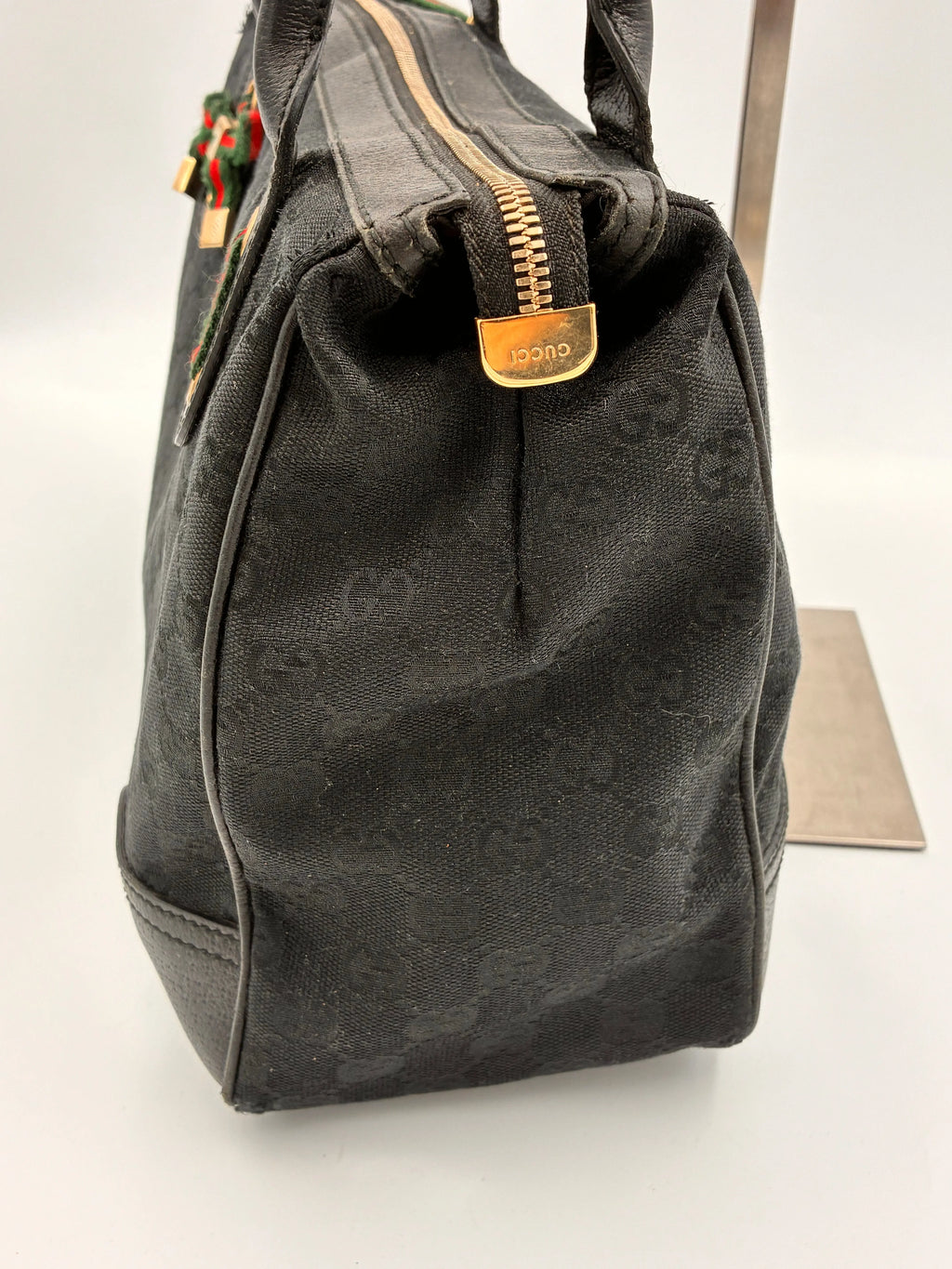 Preloved | Gucci Monogram Princy Skuldertaske i Sort Canvas m. Grøn & Rød Sløjfe Gucci