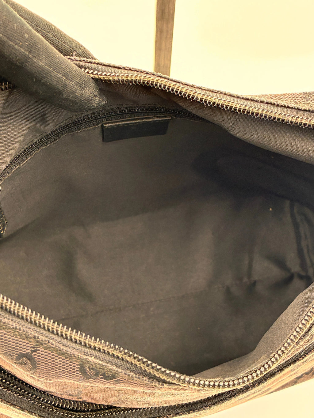 Preloved | Gucci Monogram Hobo Skuldertaske i Sort Canvas 2 Gucci