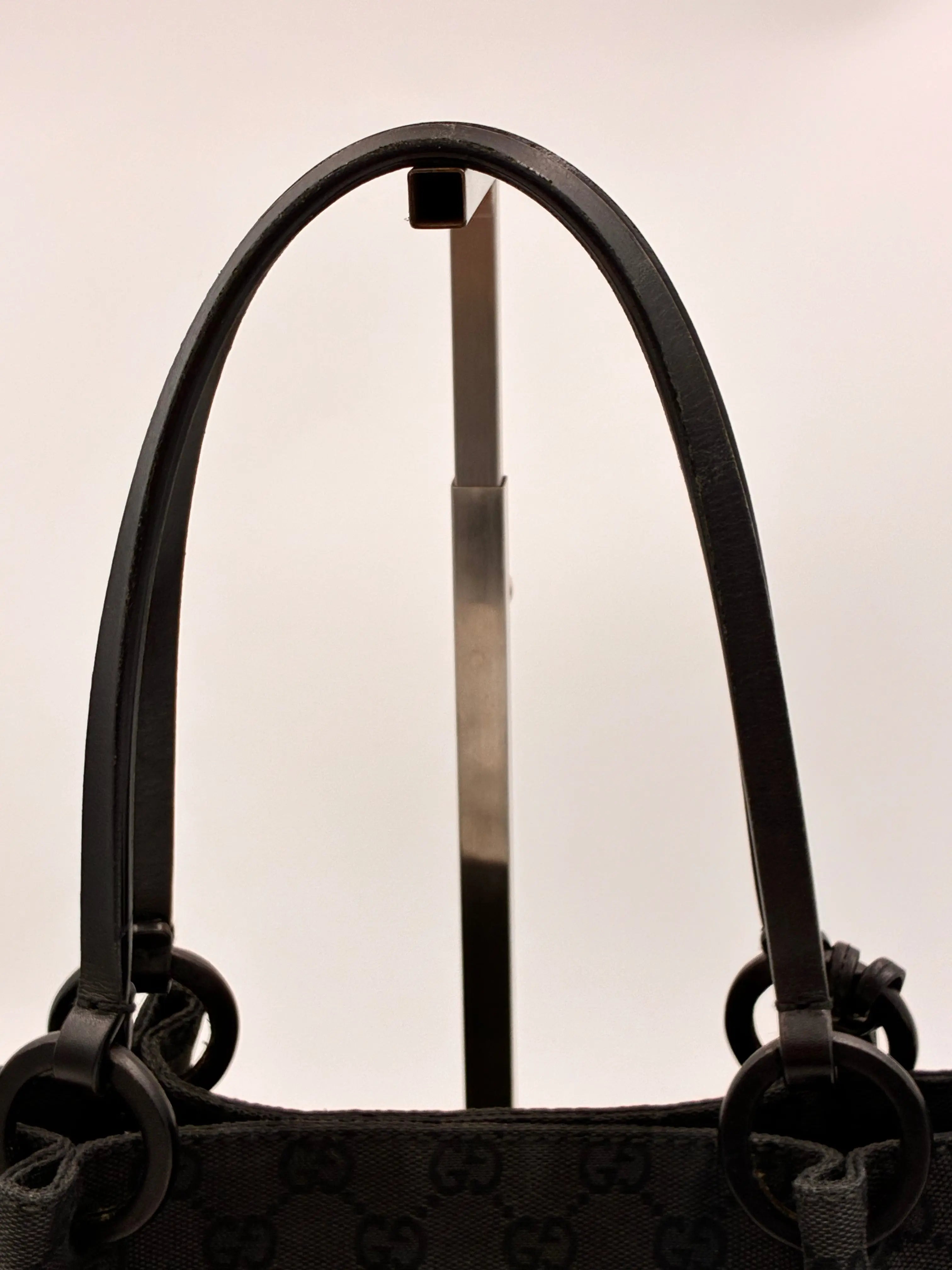 Preloved | Gucci Monogram Håndtaskte i Sort Canvas Gucci