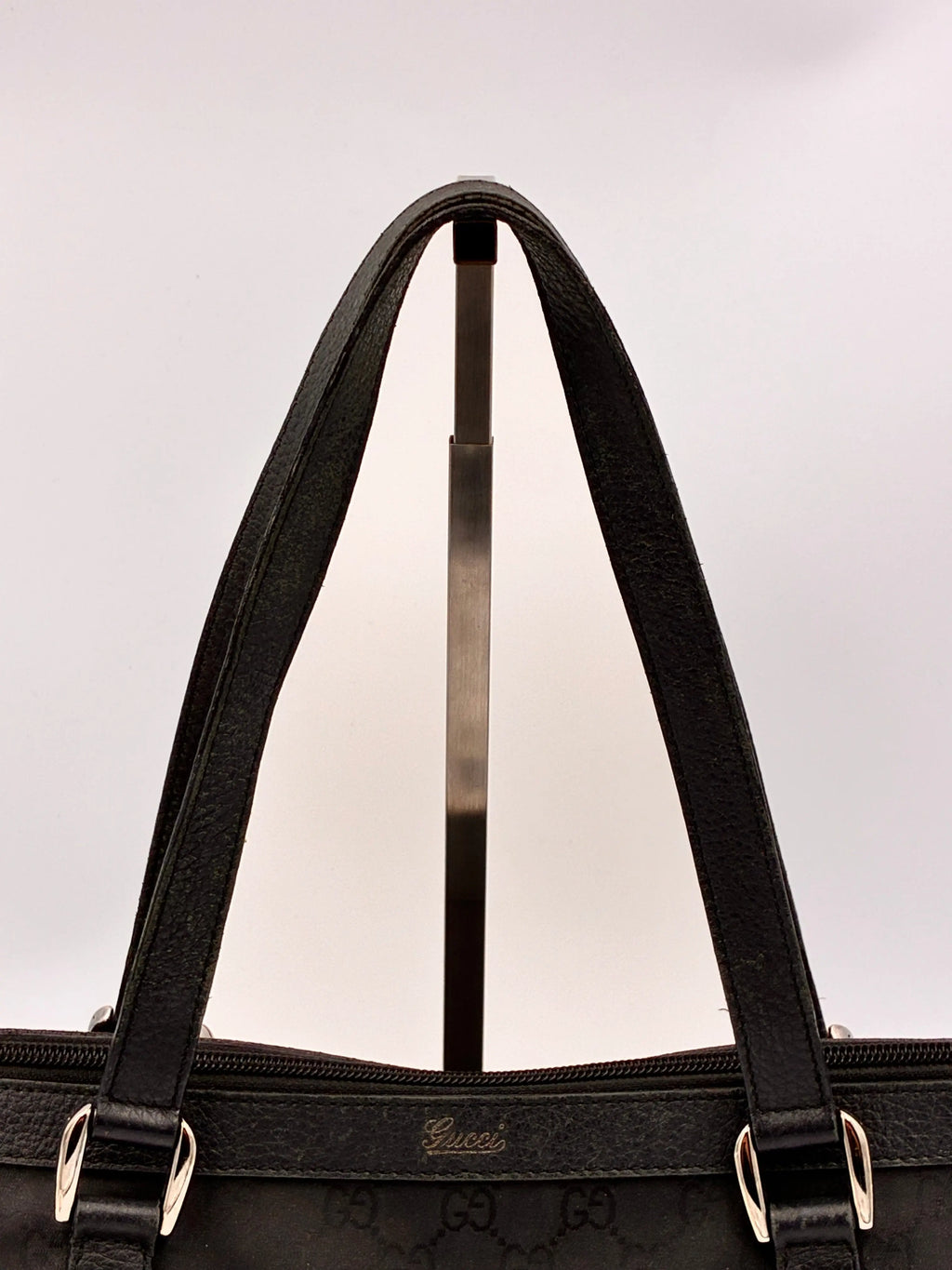 Preloved | Gucci Monogram Abbey Skuldertaske i Sort Canvas Gucci