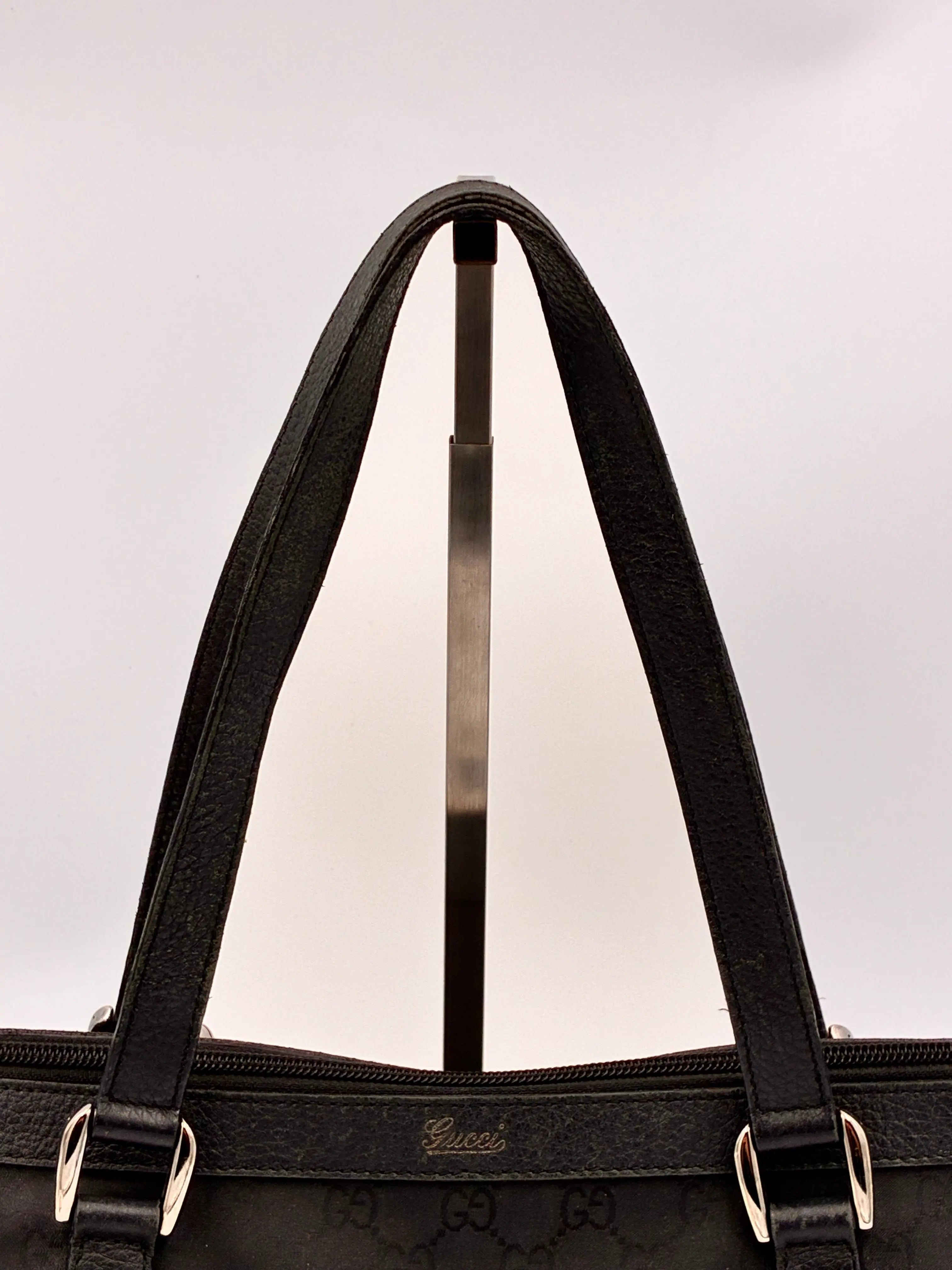 Preloved | Gucci Monogram Abbey Skuldertaske i Sort Canvas Gucci