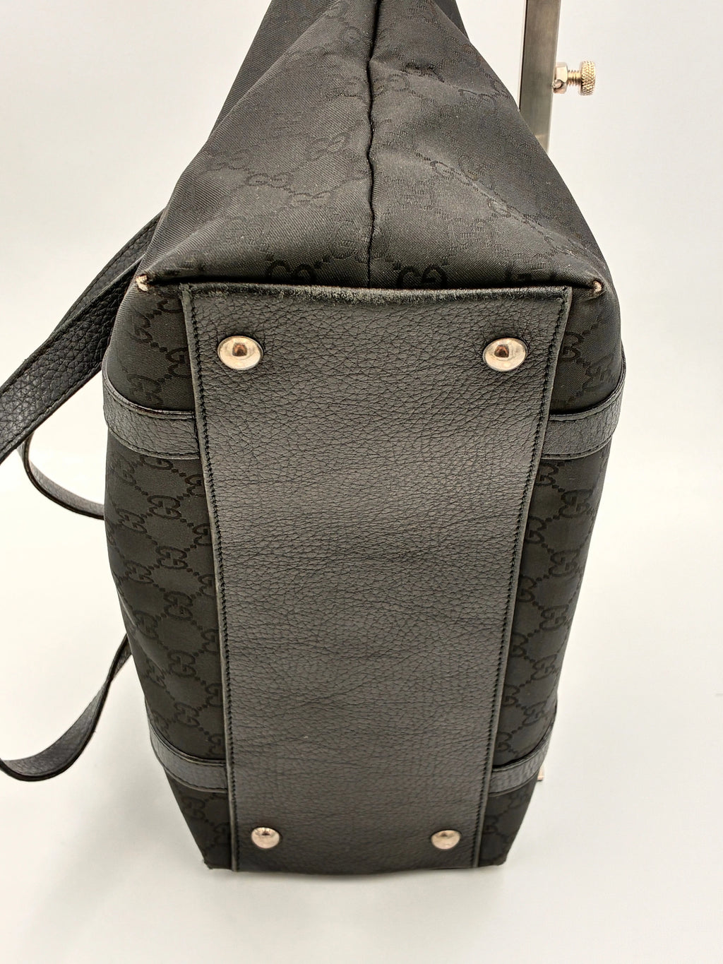 Preloved | Gucci Monogram Abbey Skuldertaske i Sort Canvas Gucci