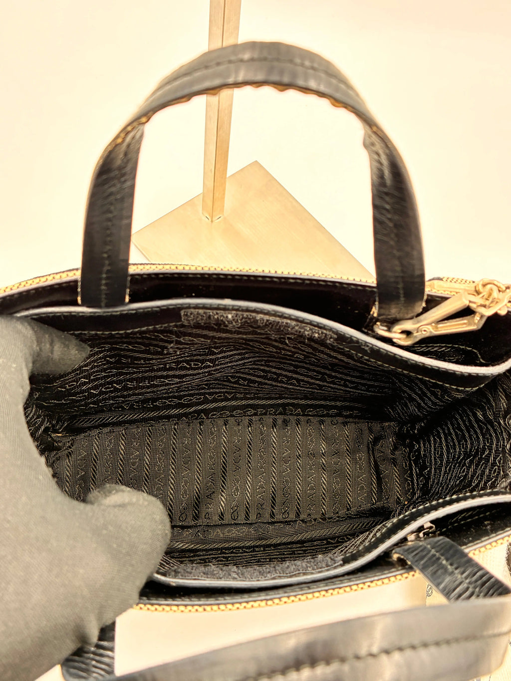 Preloved | Prada Håndtaske & Crossbody I Hvid & Sort Canvas Prada