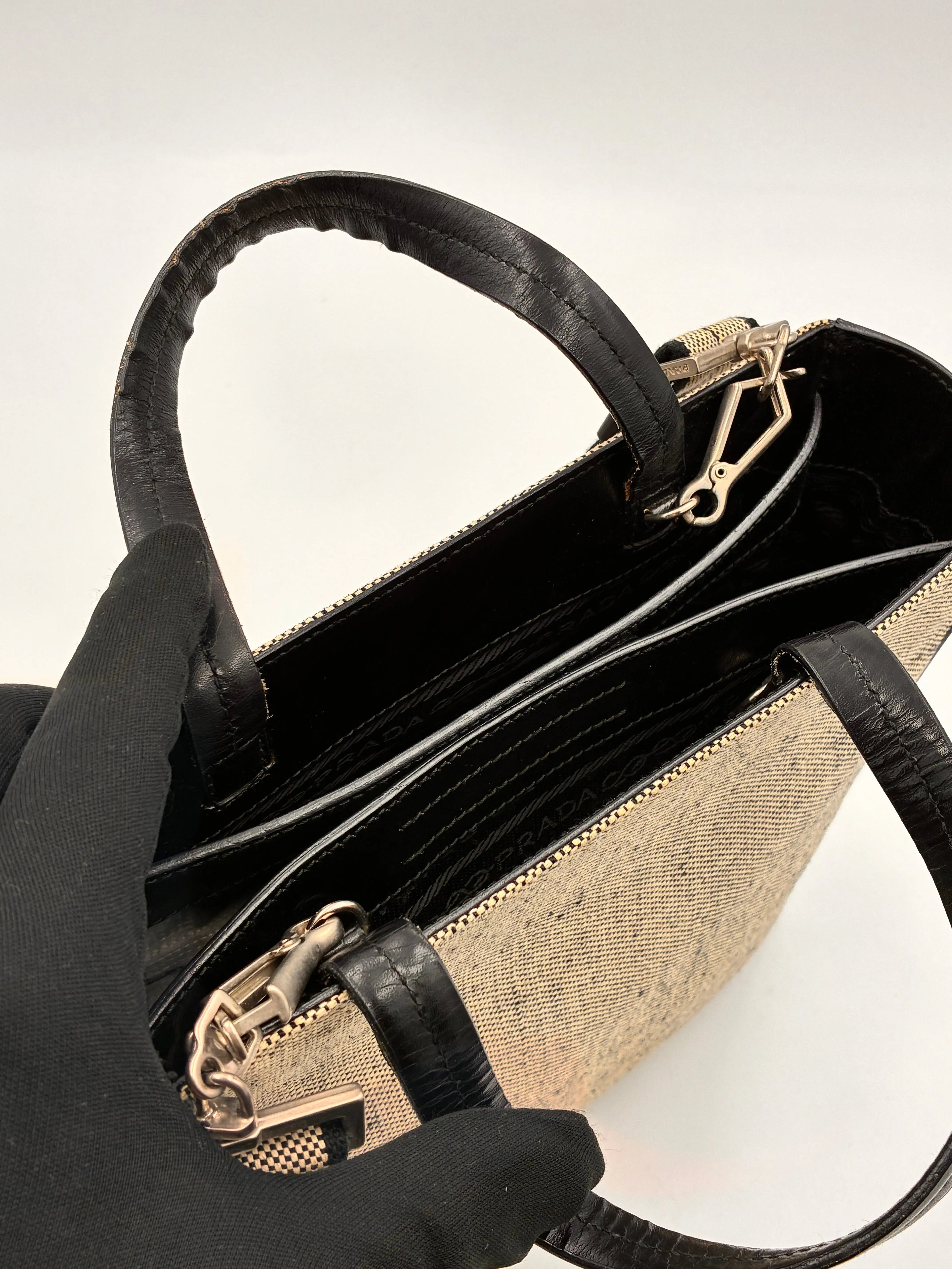 Preloved | Prada Håndtaske & Crossbody I Hvid & Sort Canvas Prada