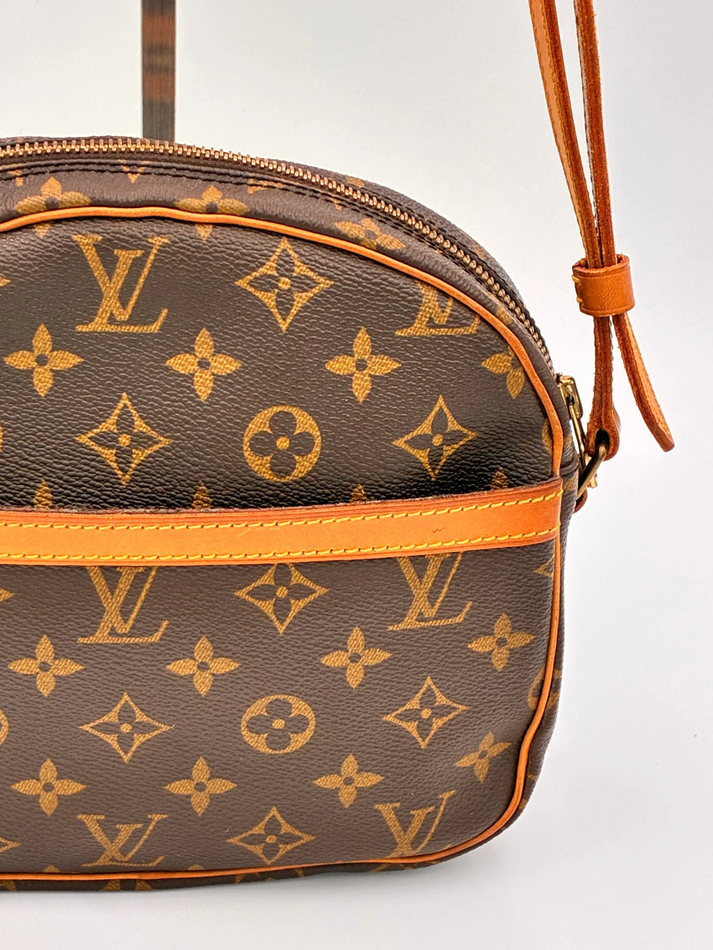 Preloved | Louis Vuitton Monogram Crossbody Blois Louis Vuitton