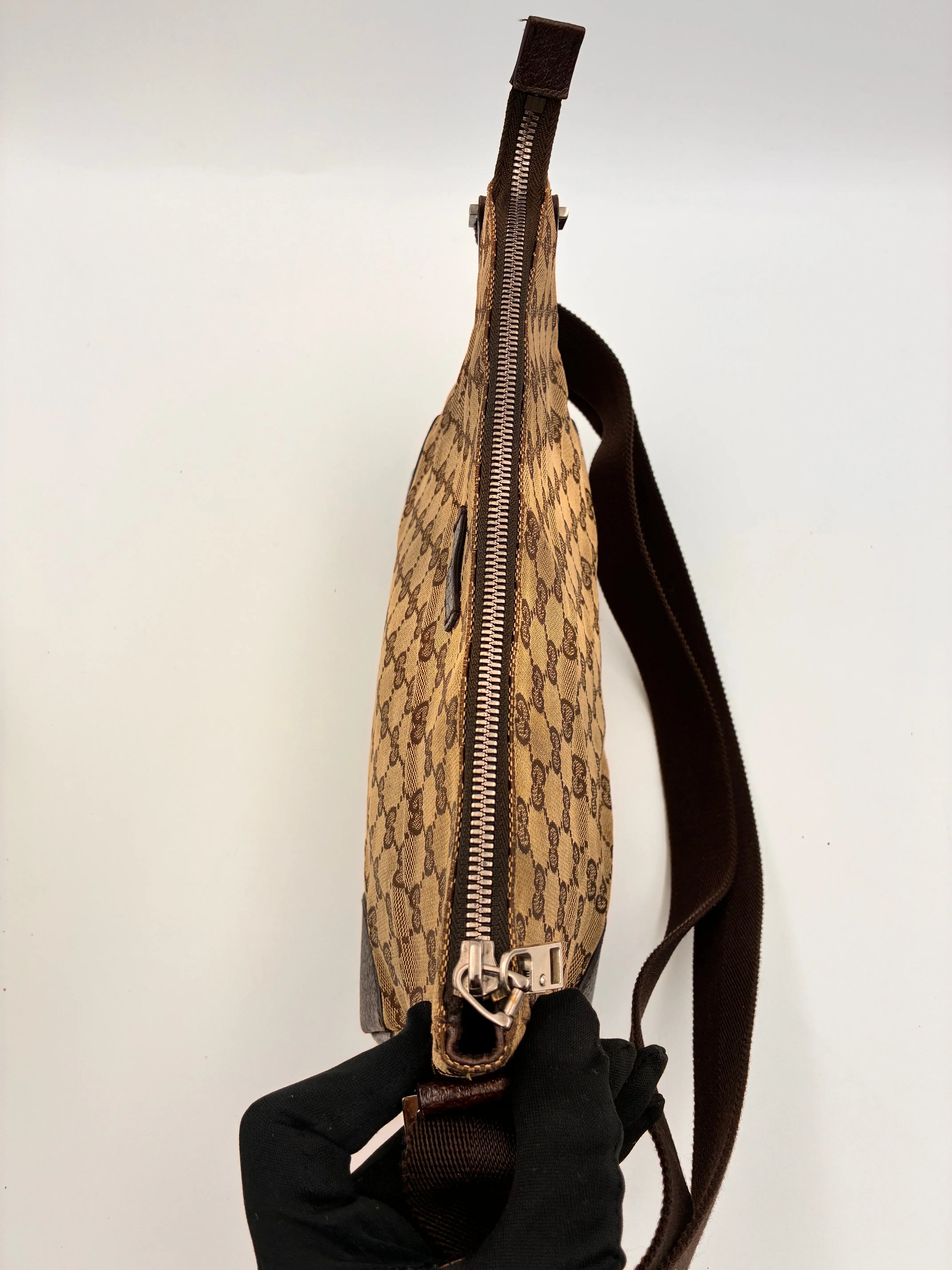 Preloved | Gucci Monogram Messenger Crossbody i Brun Canvas Gucci