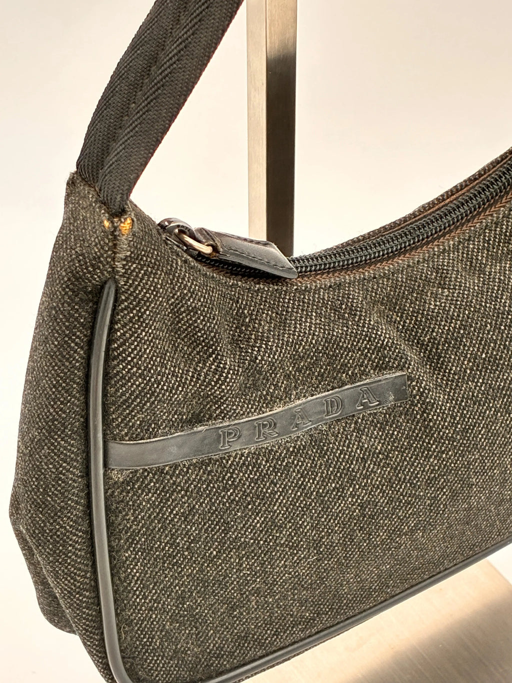 Preloved | Prada Sport Hobo Pochette i Grå Uld Prada