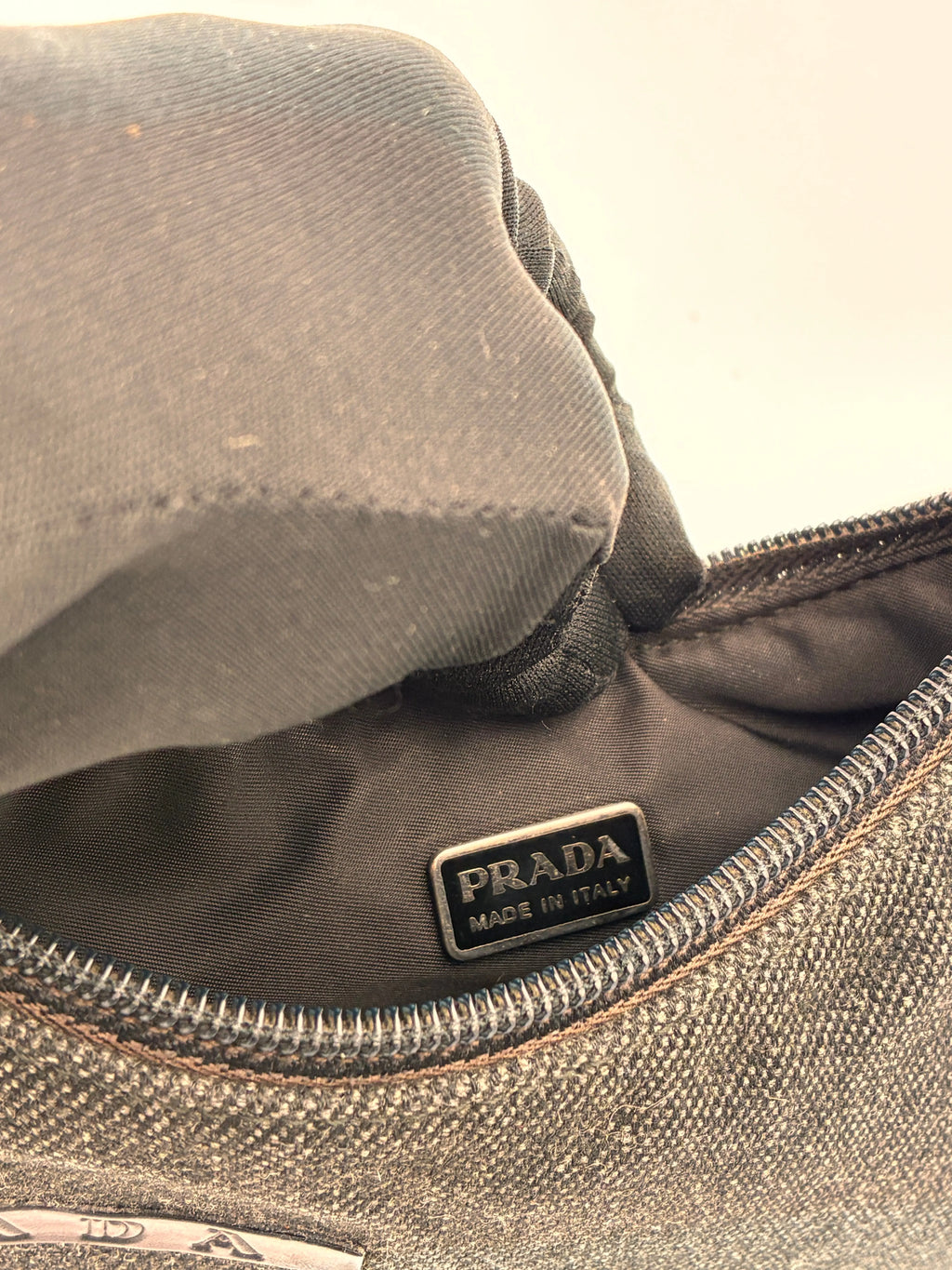 Preloved | Prada Sport Hobo Pochette i Grå Uld Prada