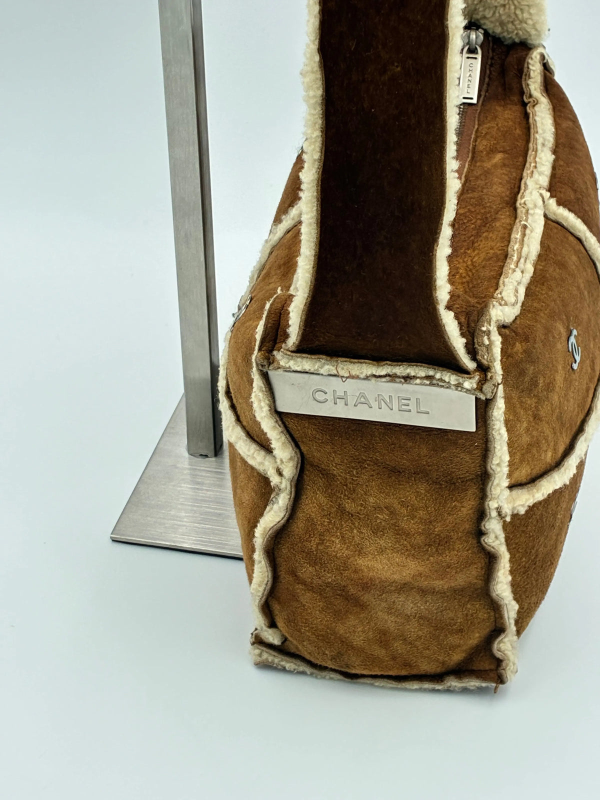Preloved | Chanel Coco Mark Mouton Skuldertaske i Cognac Shearling Chanel