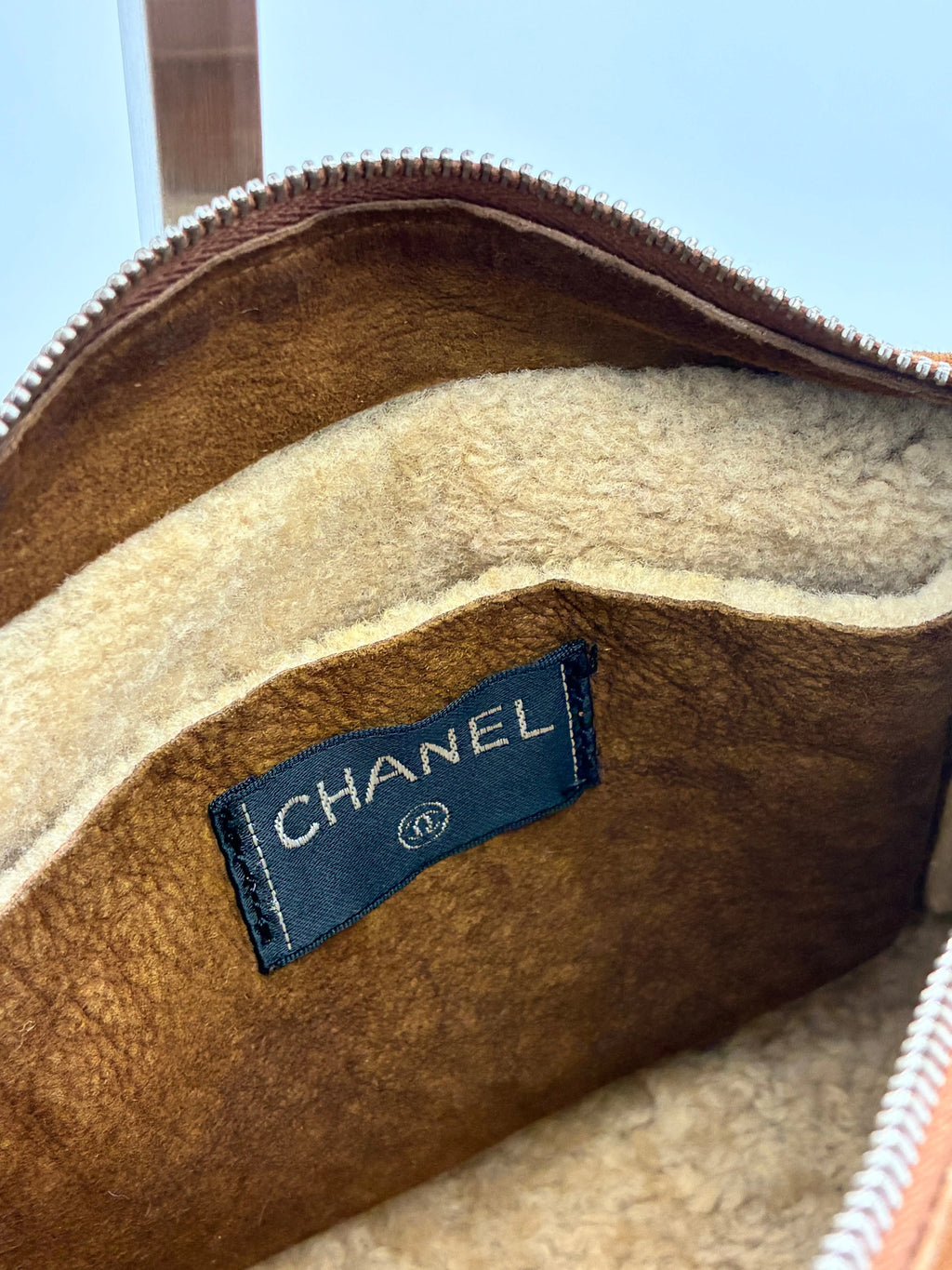 Preloved | Chanel Coco Mark Mouton Skuldertaske i Cognac Shearling Chanel