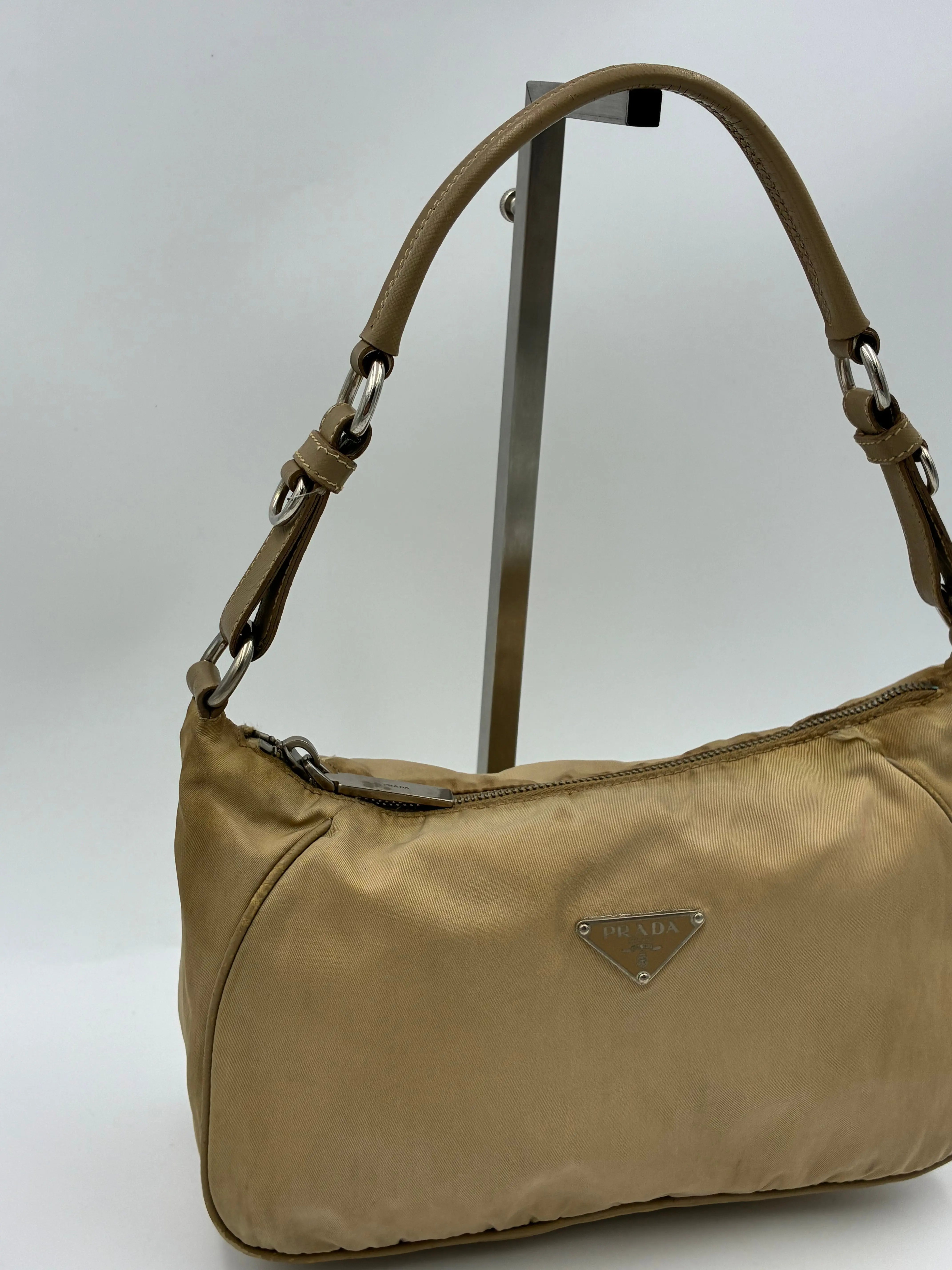 Preloved | Prada Nylon Skuldertaske i Beige Nylon Prada