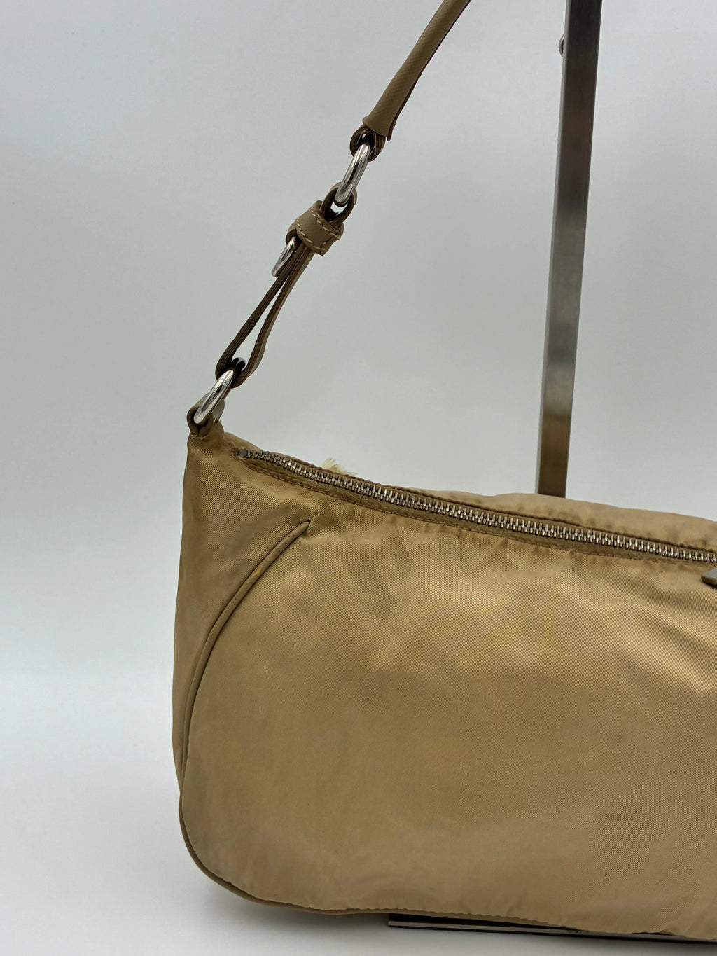 Preloved | Prada Nylon Skuldertaske i Beige Nylon Prada