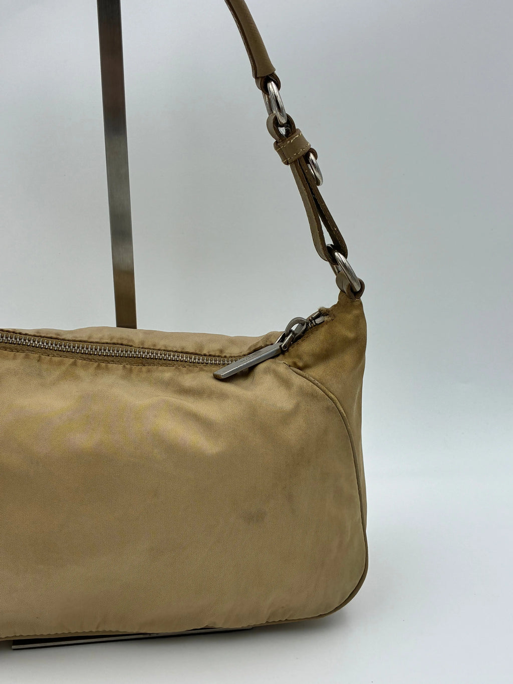 Preloved | Prada Nylon Skuldertaske i Beige Nylon Prada