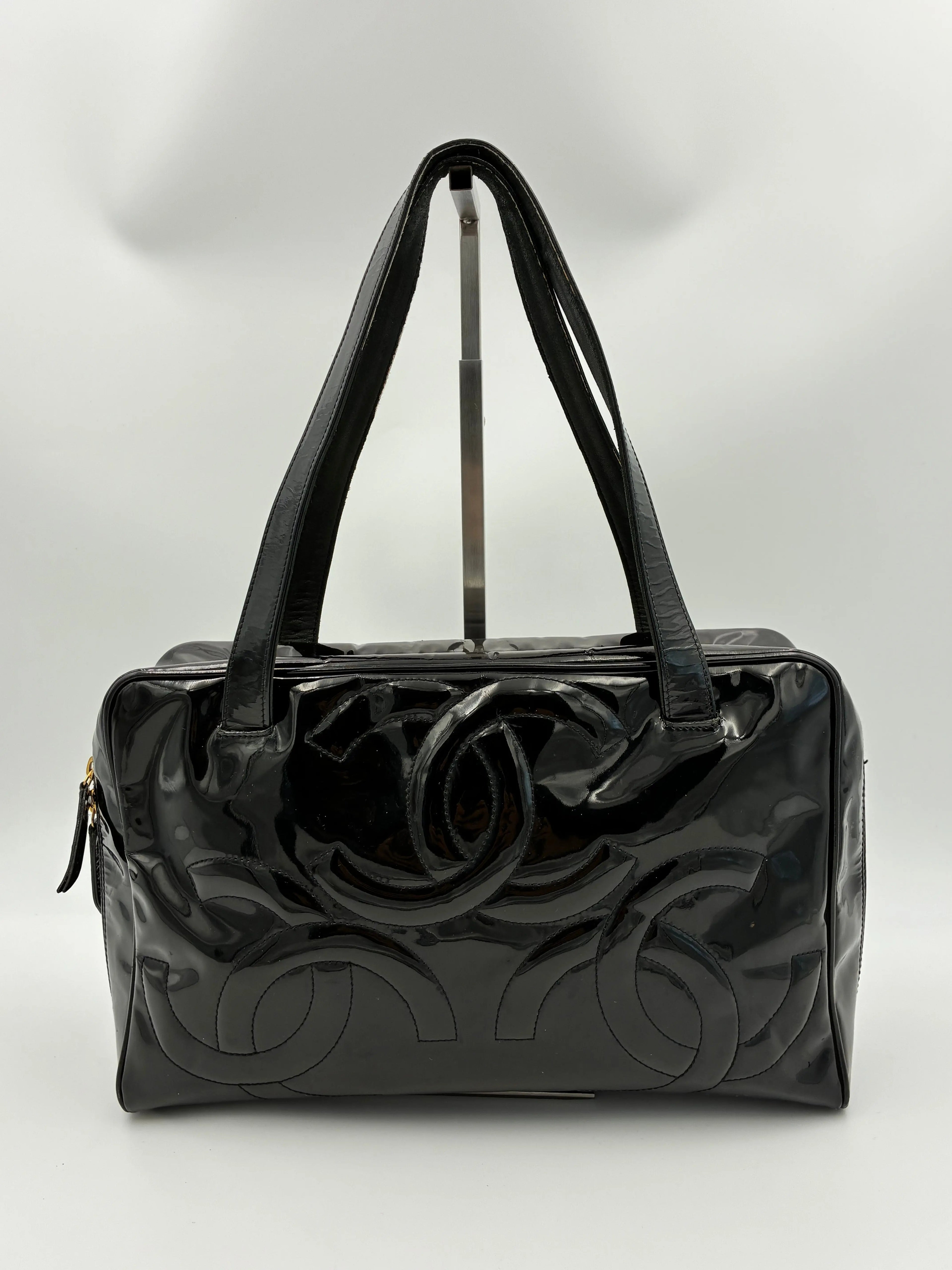 Preloved | Chanel Triple CC Håndtaske i Sort Laklæder Chanel