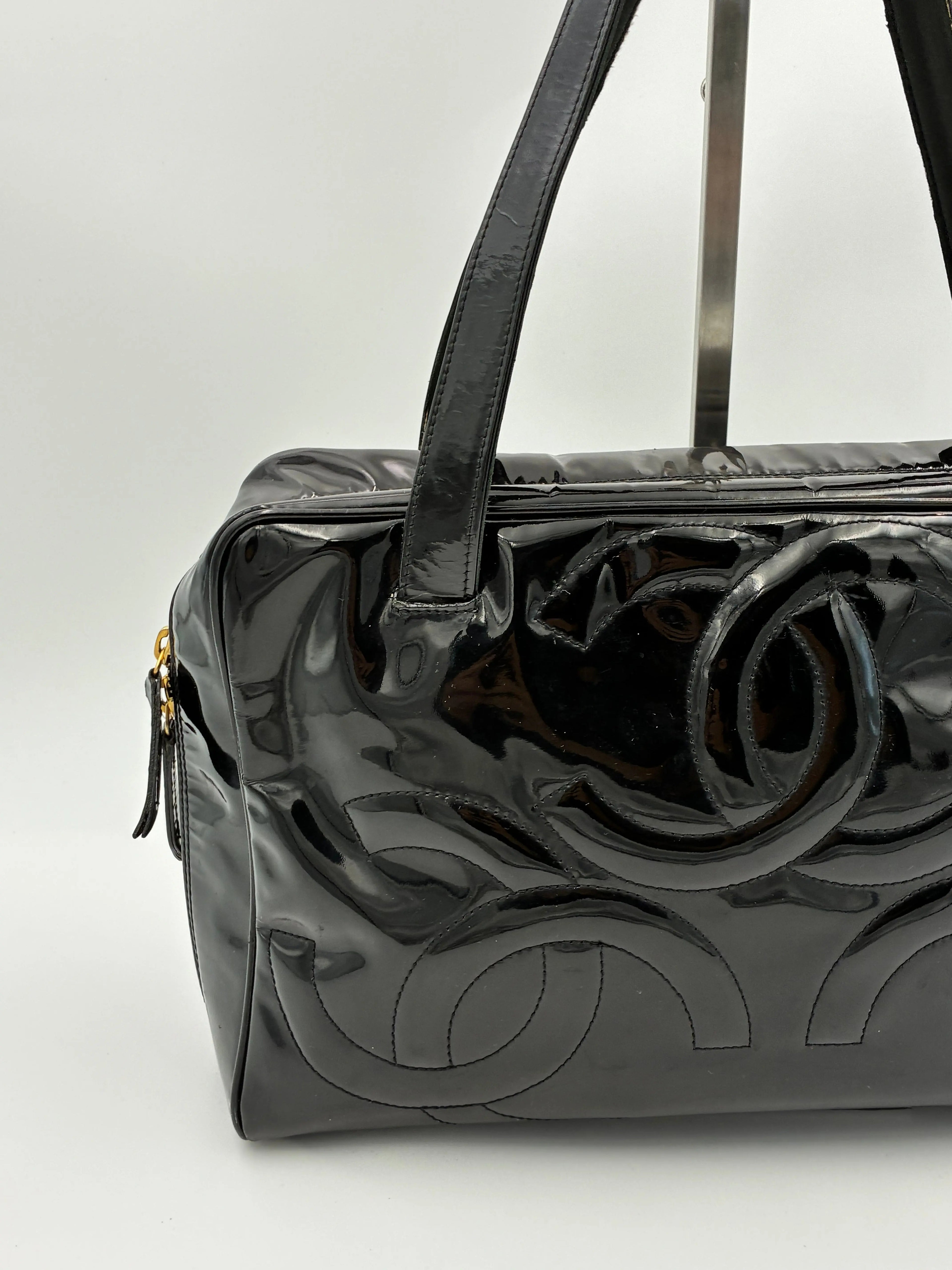 Preloved | Chanel Triple CC Håndtaske i Sort Laklæder Chanel