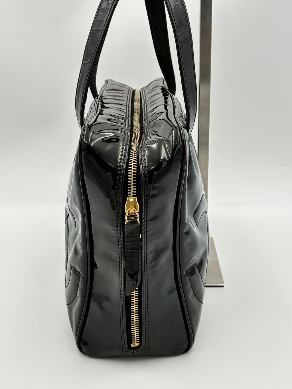 Preloved | Chanel Triple CC Håndtaske i Sort Laklæder Chanel