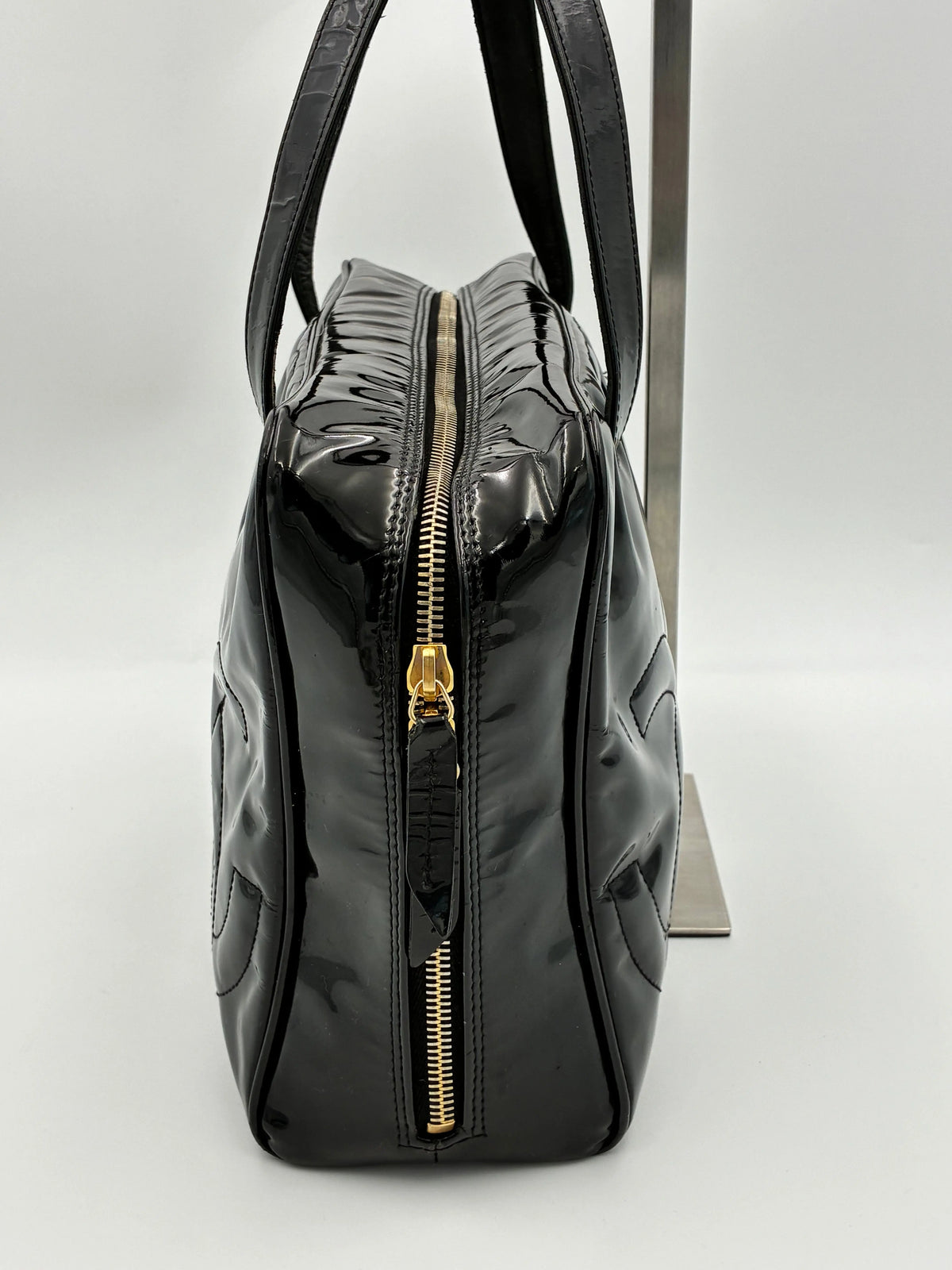 Preloved | Chanel Triple CC Håndtaske i Sort Laklæder Chanel