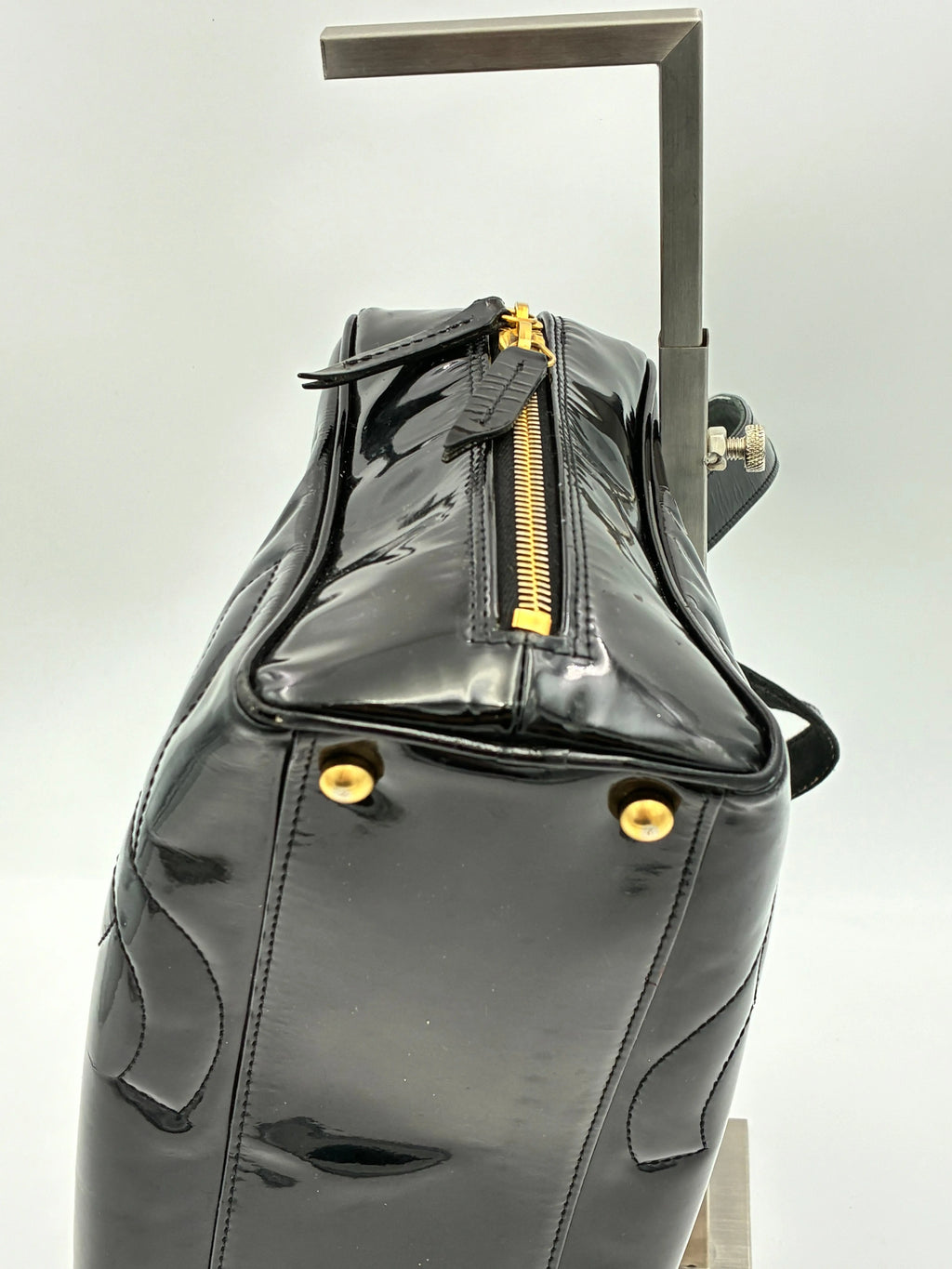 Preloved | Chanel Triple CC Håndtaske i Sort Laklæder Chanel
