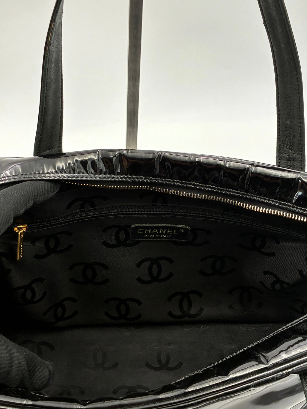 Preloved | Chanel Triple CC Håndtaske i Sort Laklæder Chanel