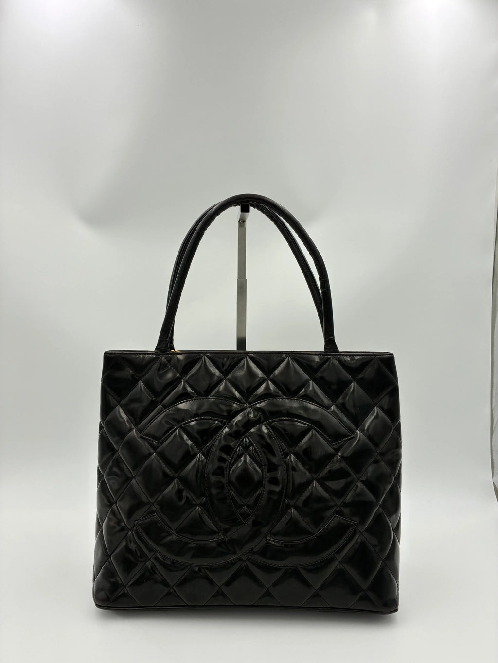 Preloved | Chanel Medallion Totebag Håndtaske i Sort Laklæder Chanel