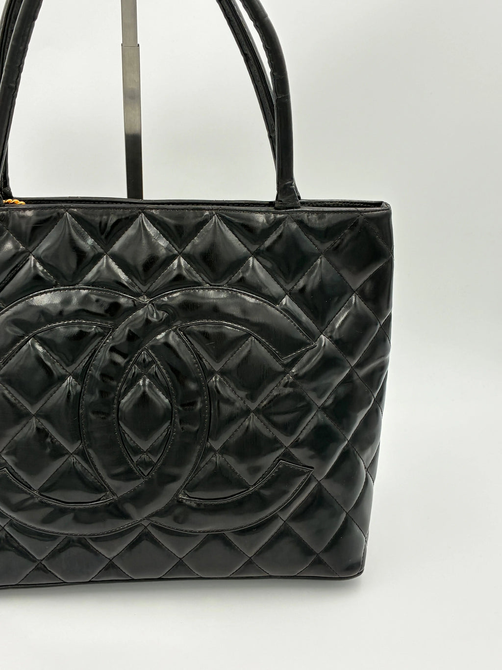 Preloved | Chanel Medallion Totebag Håndtaske i Sort Laklæder Chanel