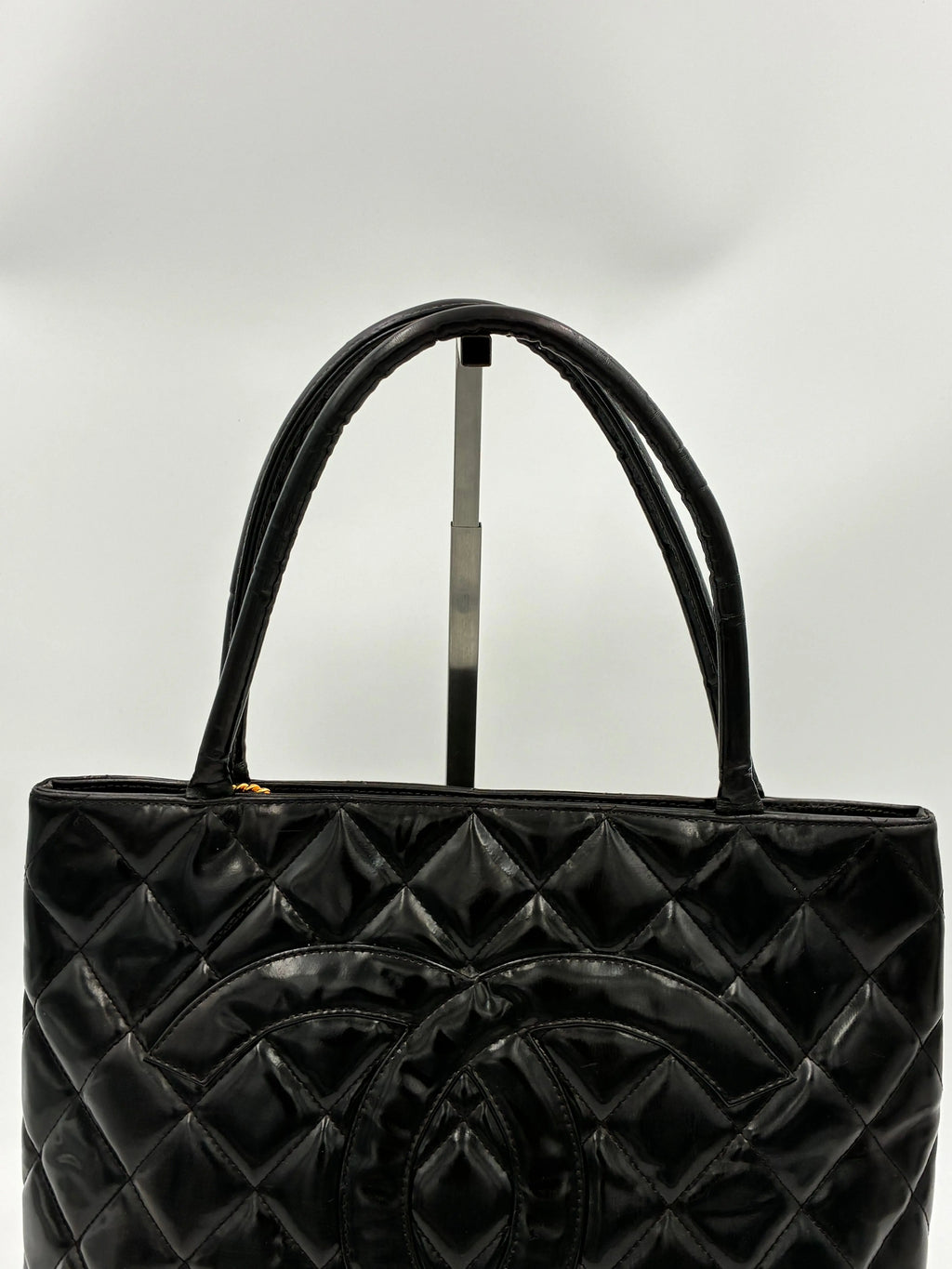 Preloved | Chanel Medallion Totebag Håndtaske i Sort Laklæder Chanel