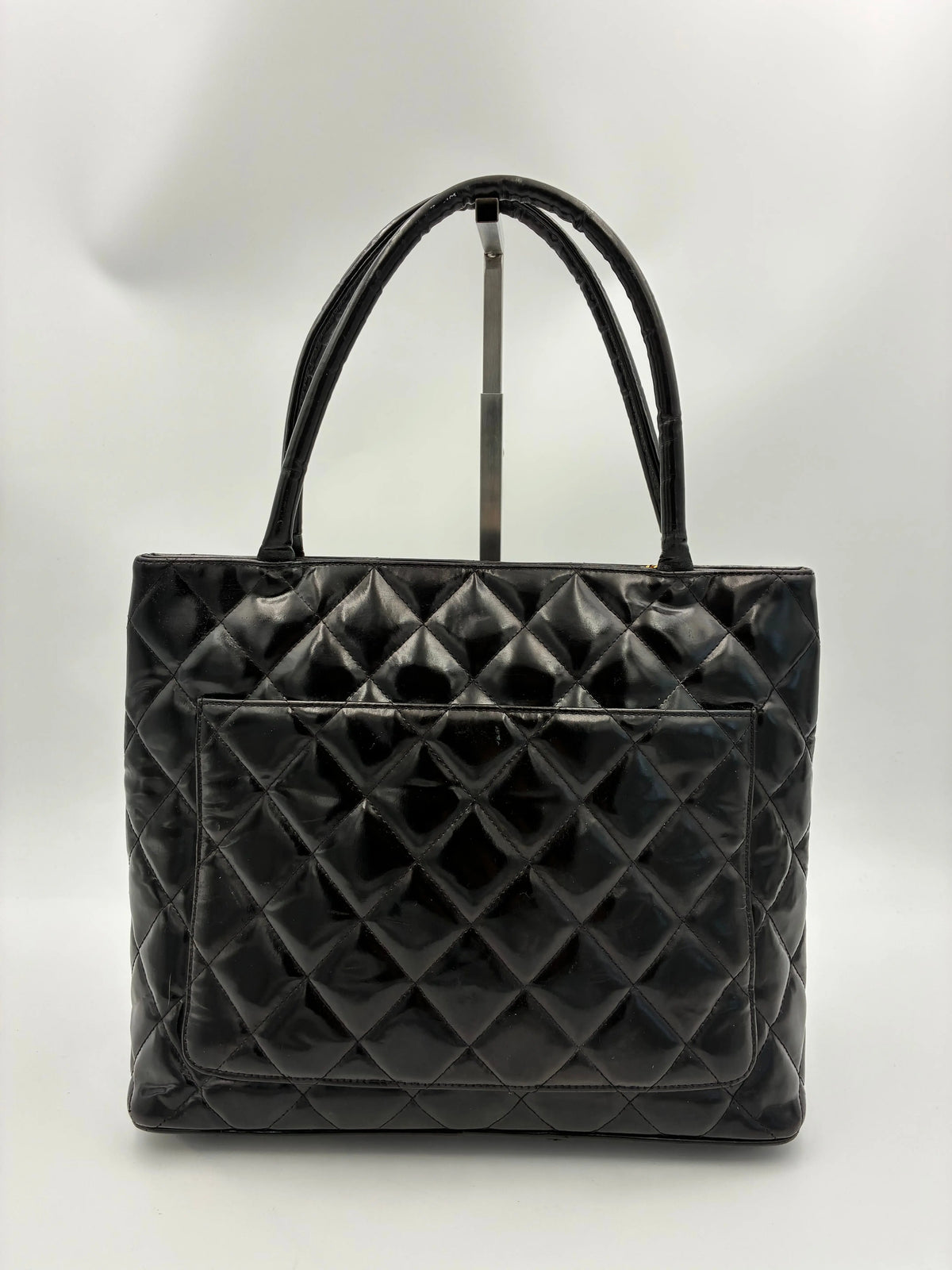 Preloved | Chanel Medallion Totebag Håndtaske i Sort Laklæder Chanel