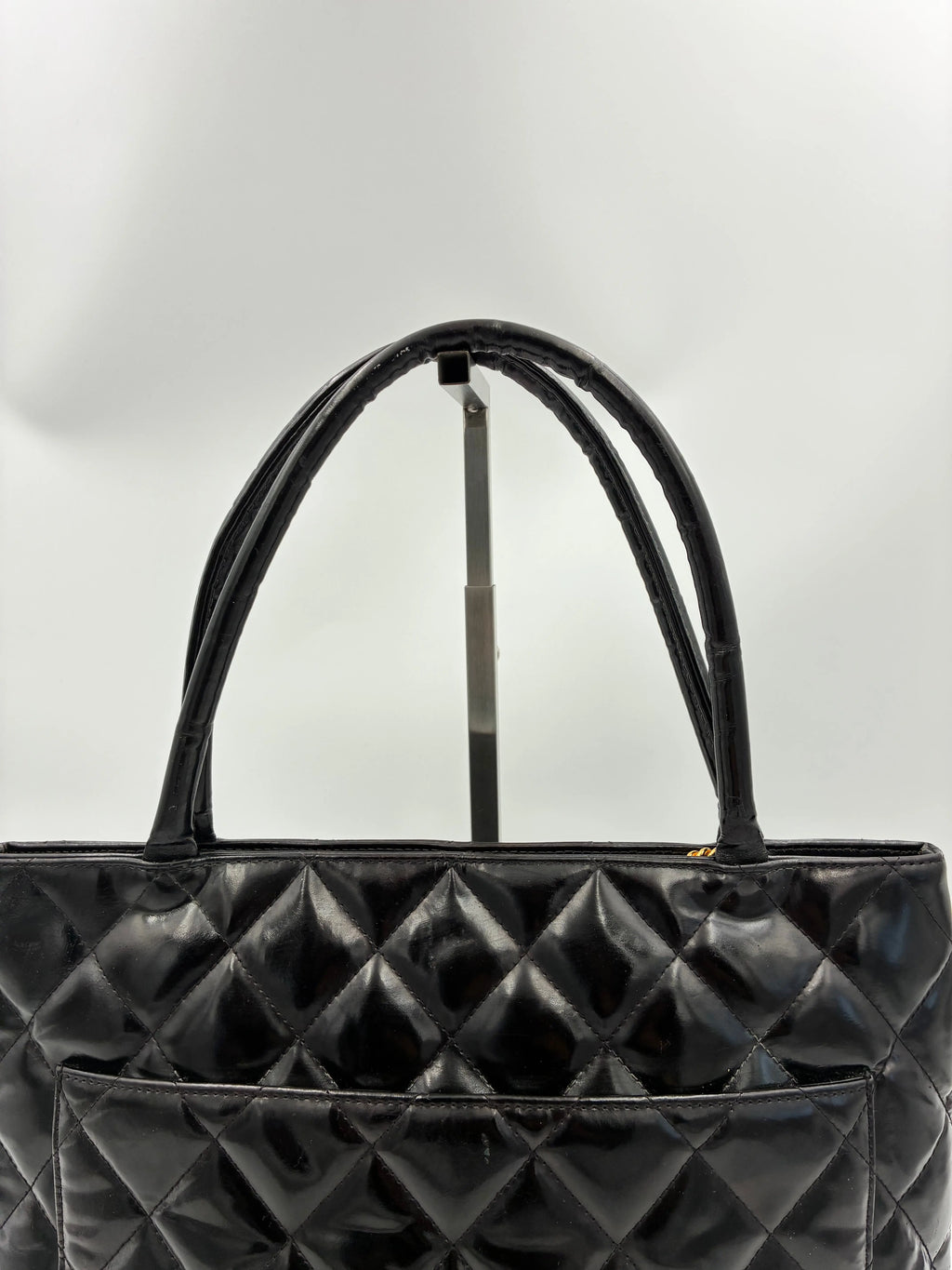 Preloved | Chanel Medallion Totebag Håndtaske i Sort Laklæder Chanel